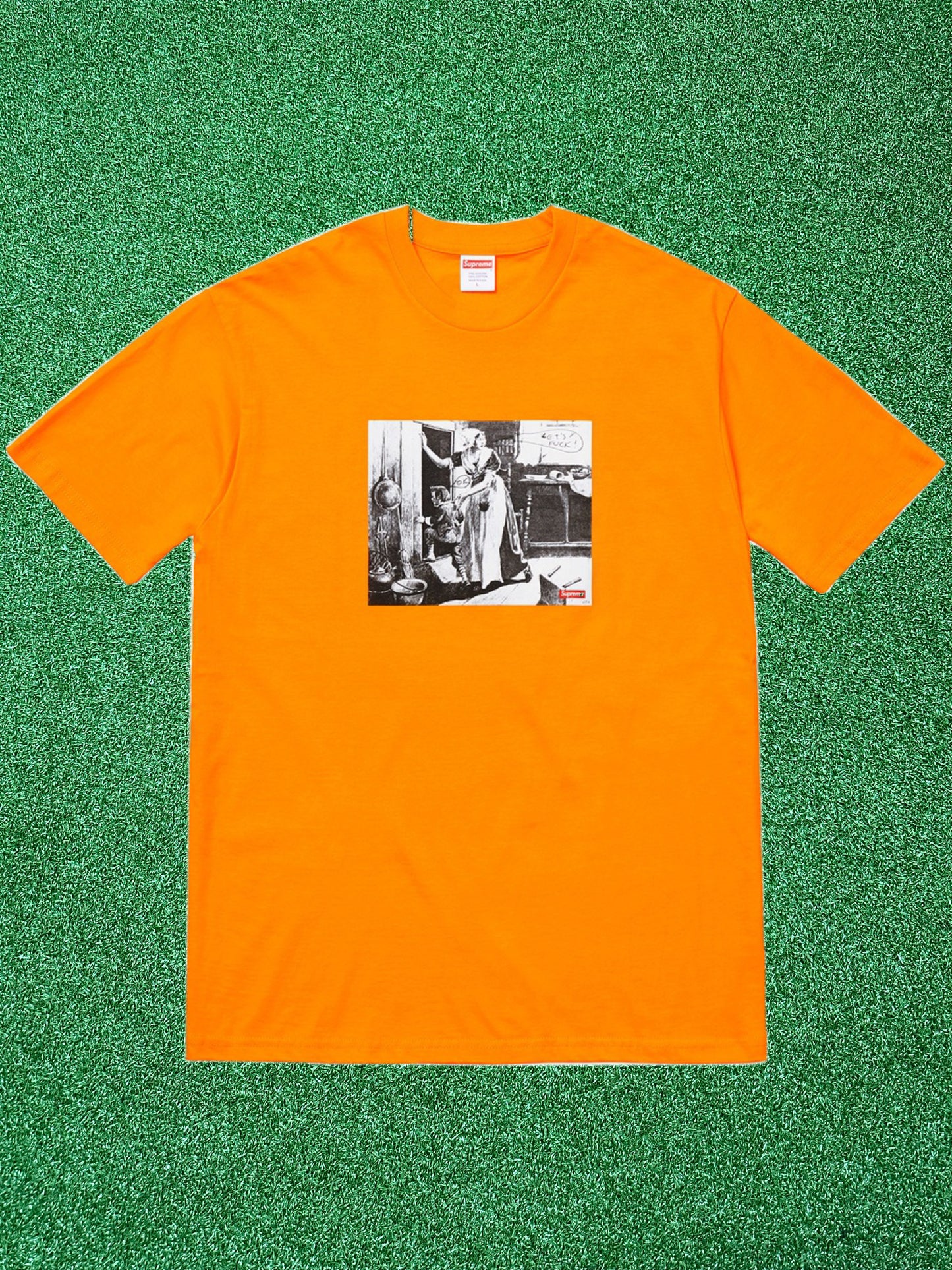 Camiseta Supreme Mike Kelley Hiding From Indians de color naranja brillante