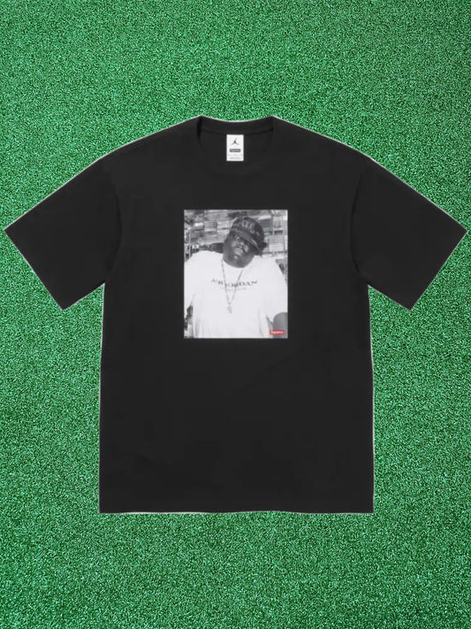 Camiseta de manga corta Jordan Biggie de Supreme en color negro