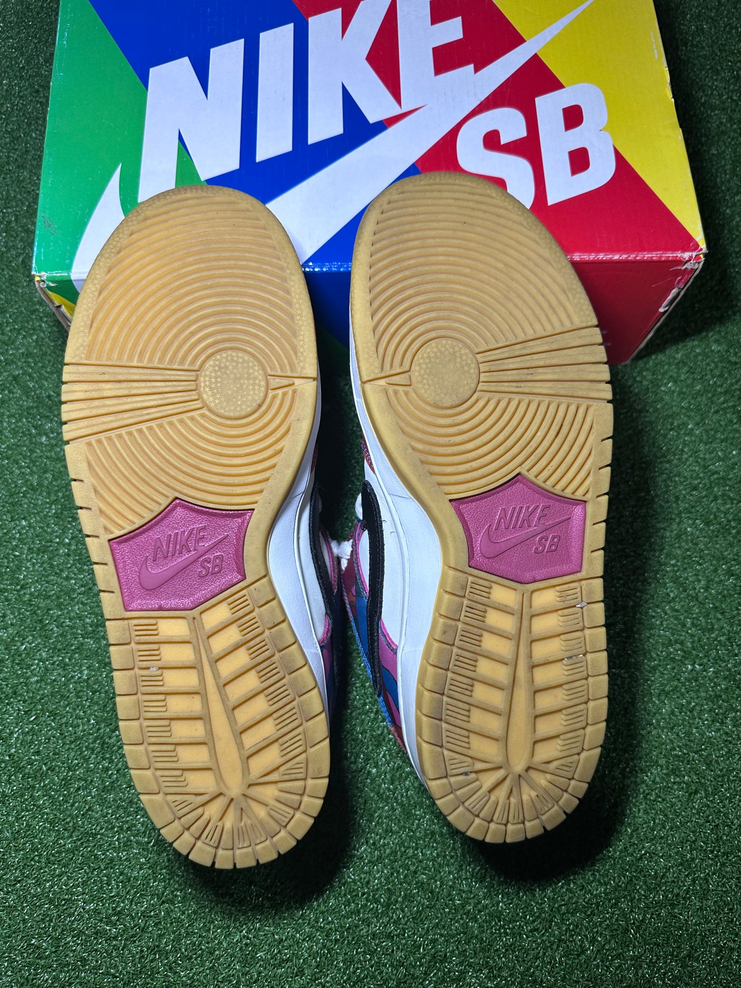 SB Dunk Low Parra Abstract Art