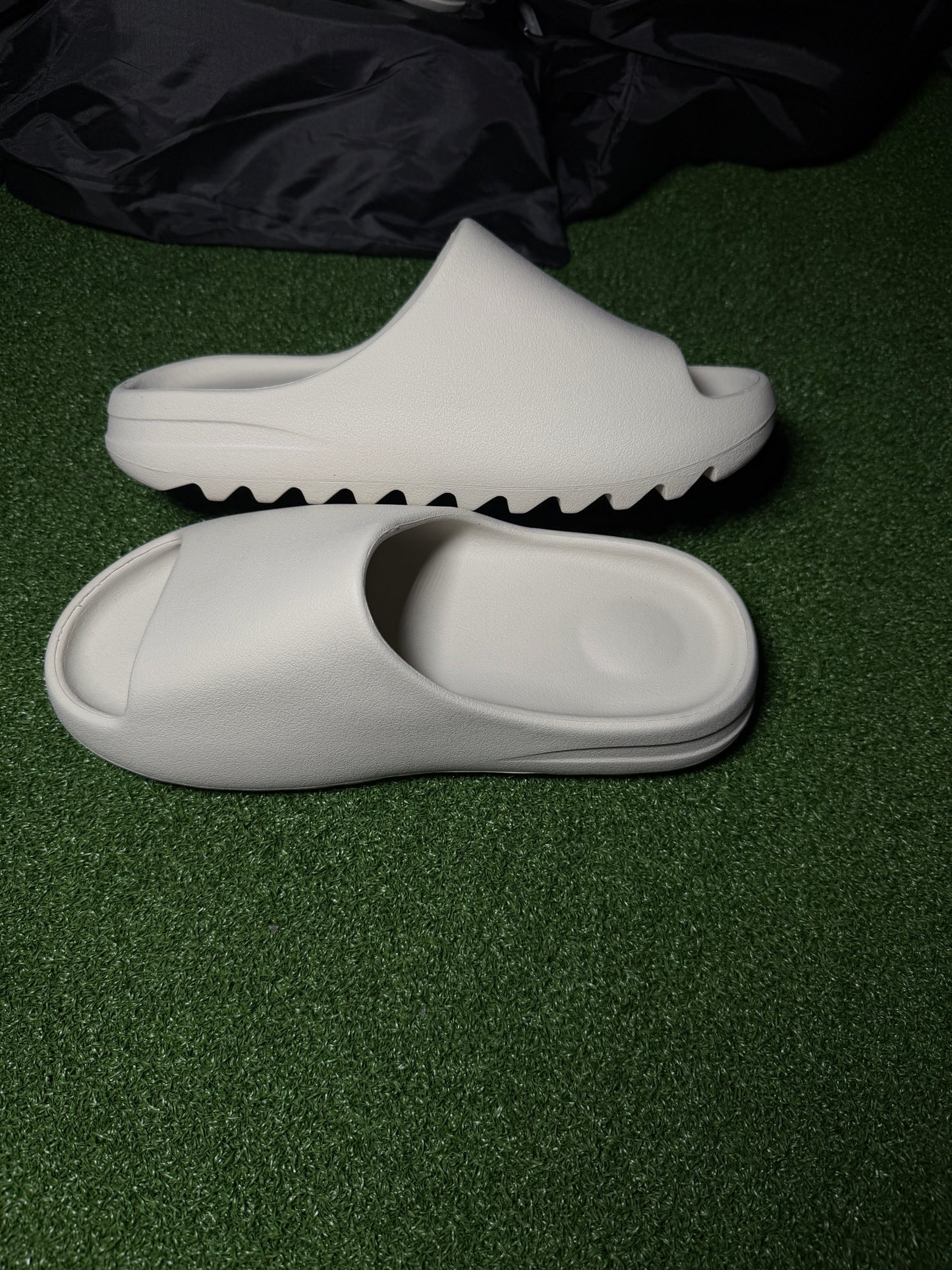 Yeezy Slide Cream