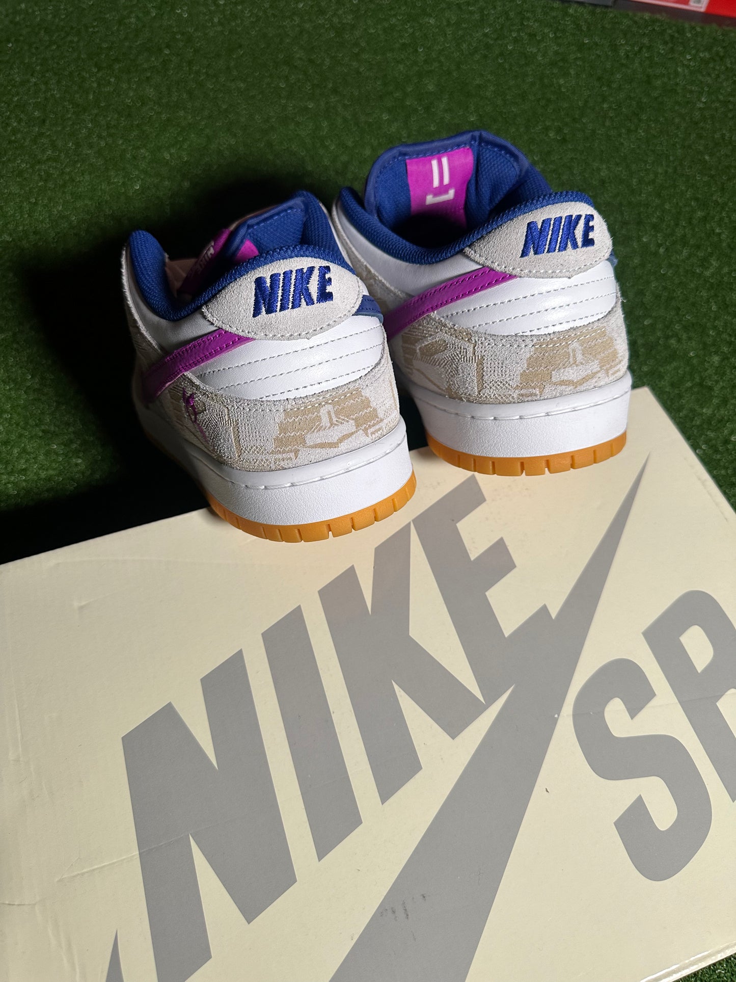 Nike SB Dunk Low Rayssa Leal USED