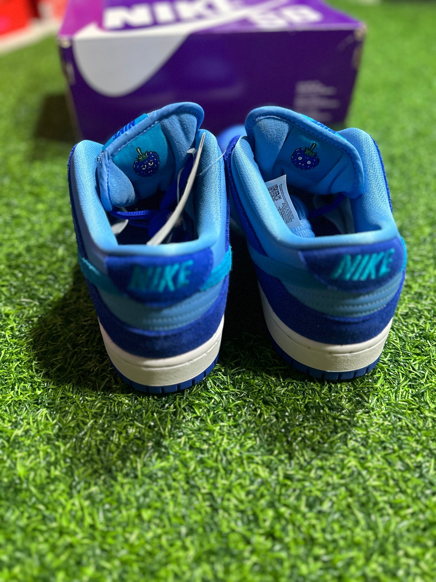 Nike SB Dunk Low - Frambuesa azul