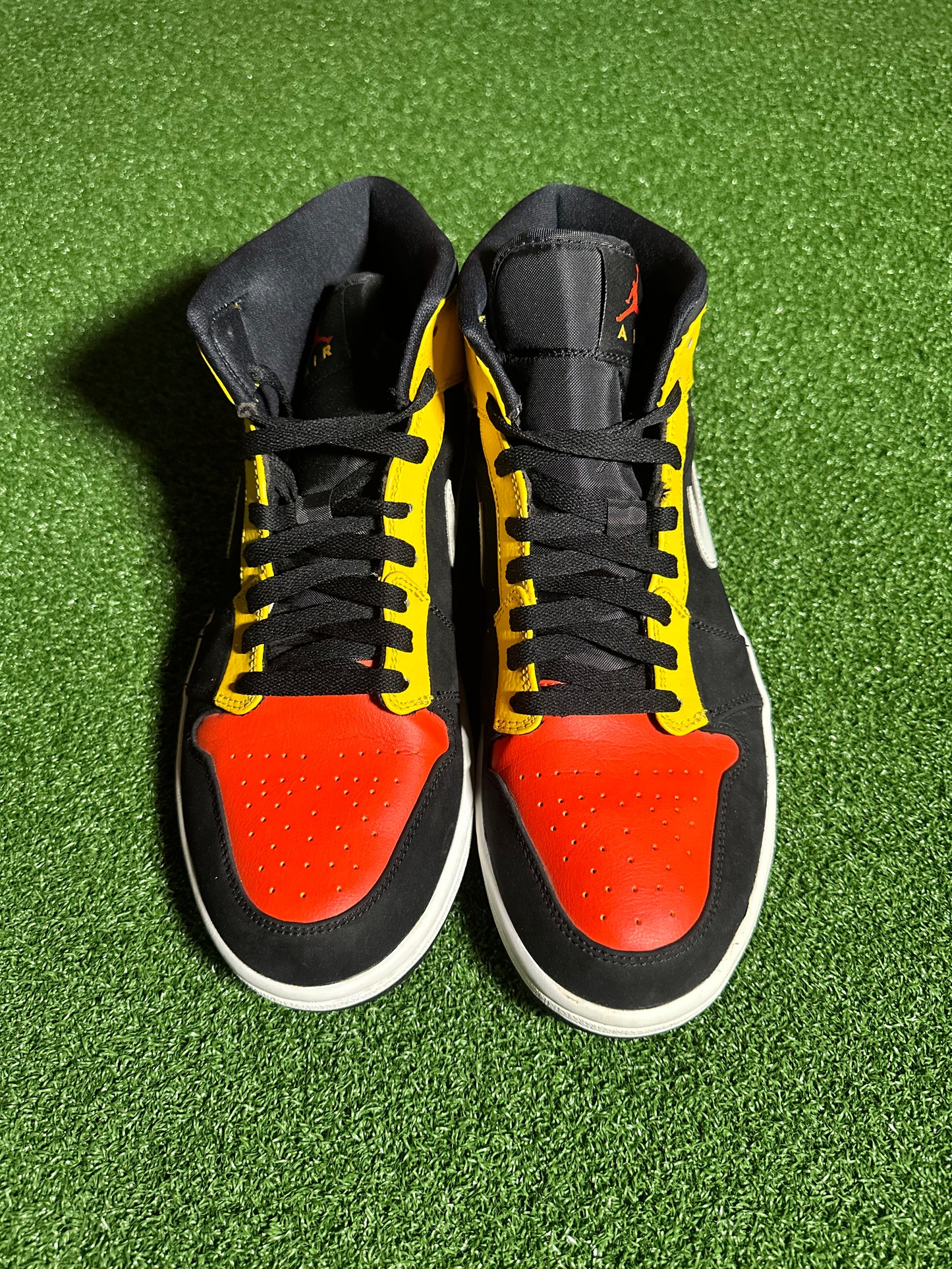 Jordan 1 Mid Black Amarillo Orange USED No Box