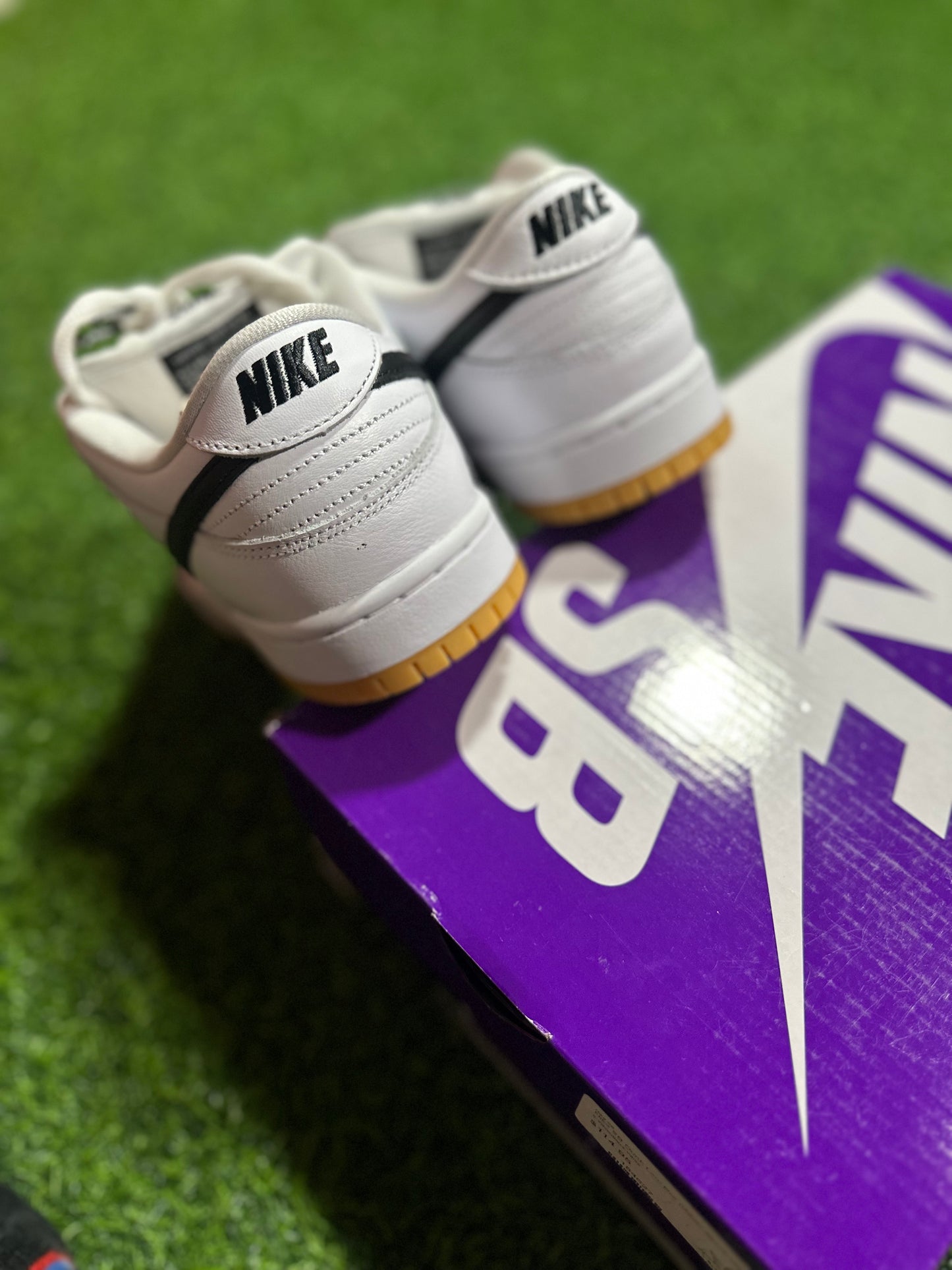 Nike SB Dunk Low Pro - Goma blanca