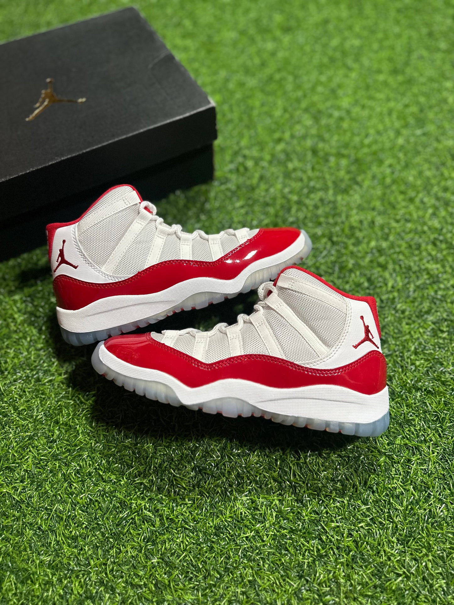 Jordan 11 Retro - Cherry (Preescolar)