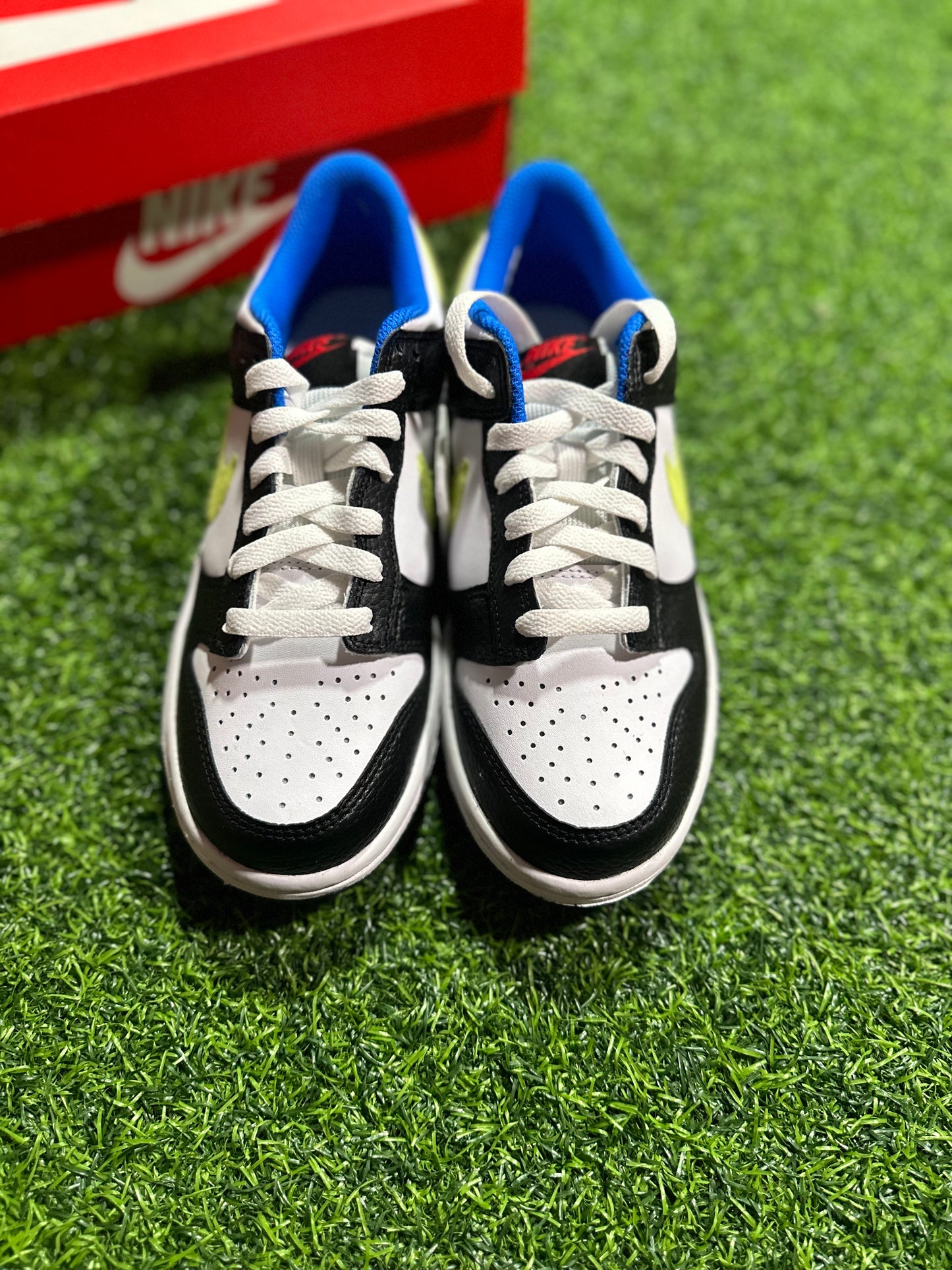 Nike Dunk Low - Signal Blue Lemon Twist (Grade School)