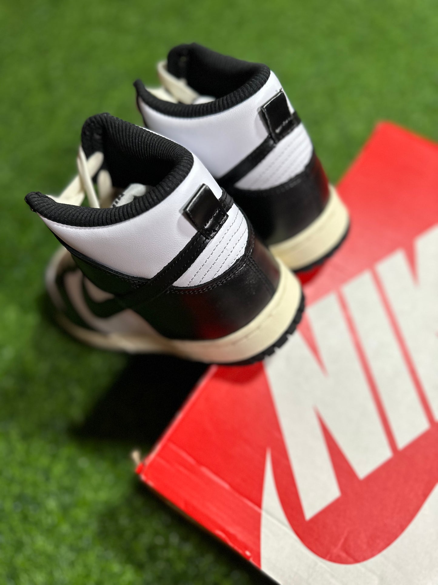 Nike Dunk High - Negro vintage (para mujer)