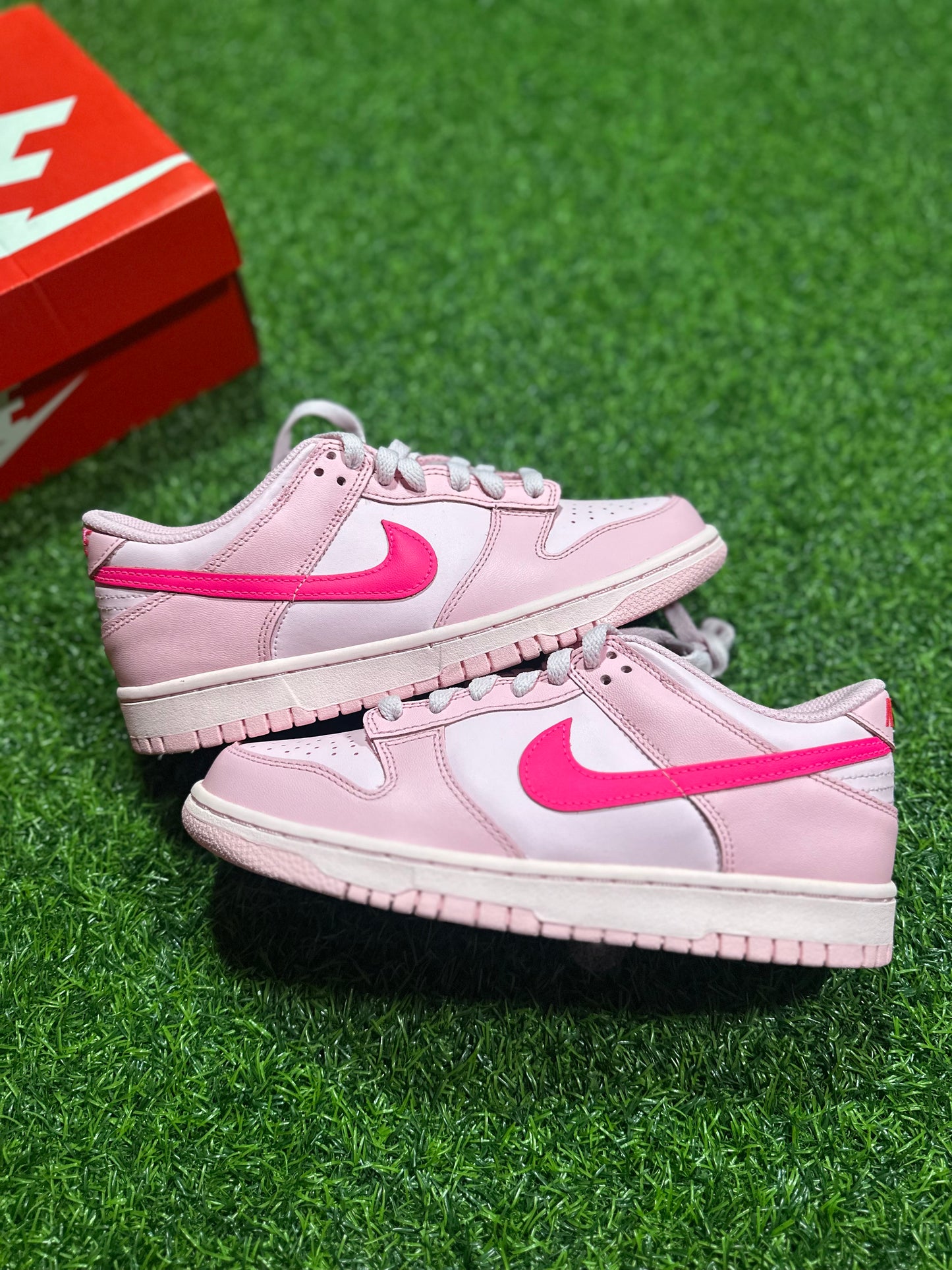 Nike Dunk Low - Triple Pink (Grade School)