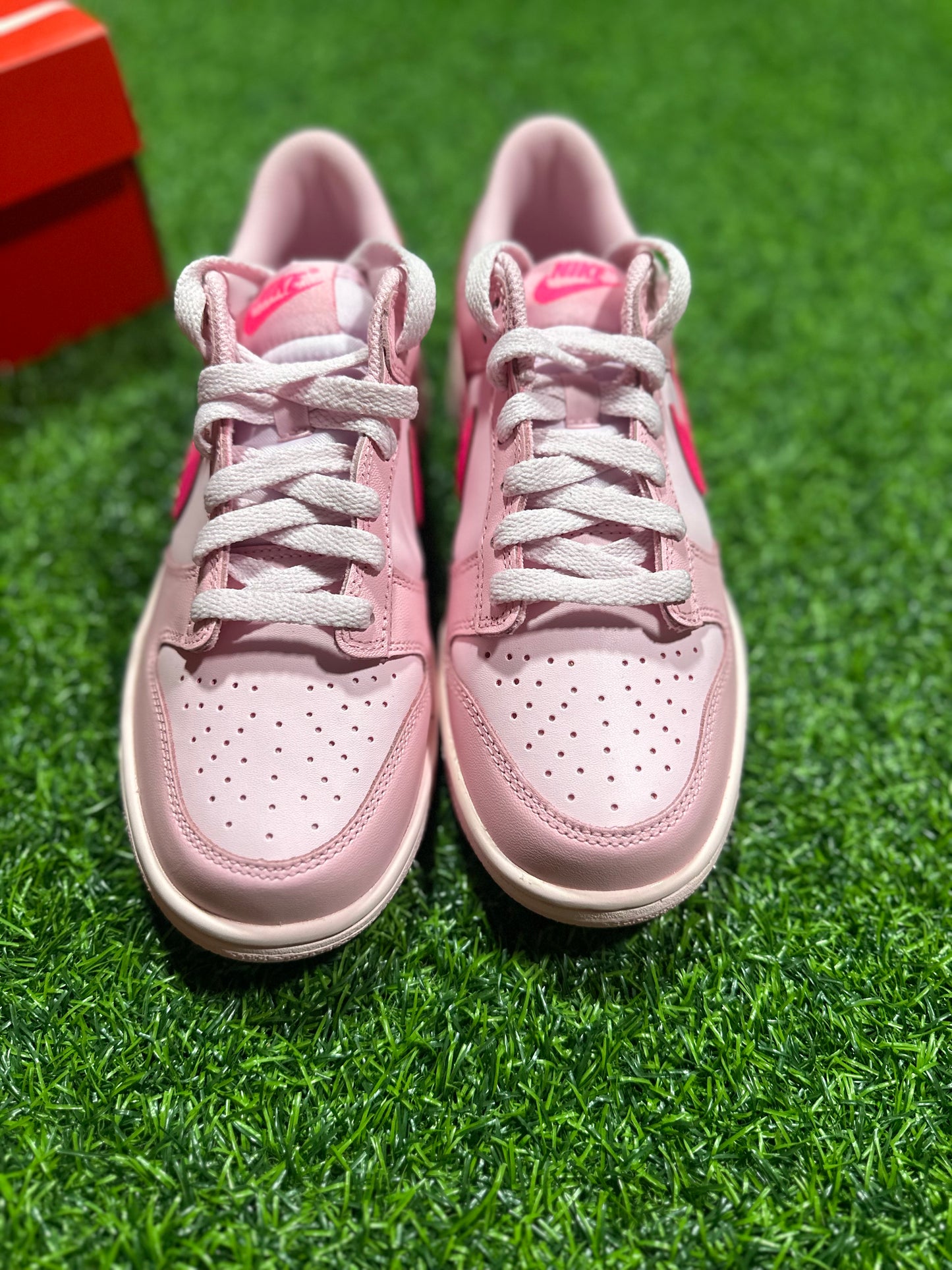 Nike Dunk Low - Triple Pink (Grade School)