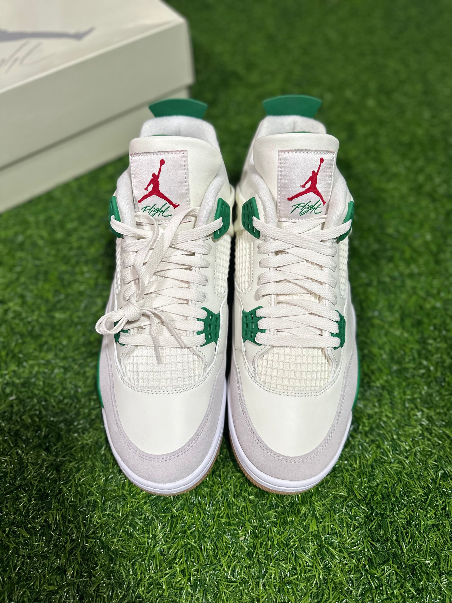 Jordan 4 SB - Pine Green