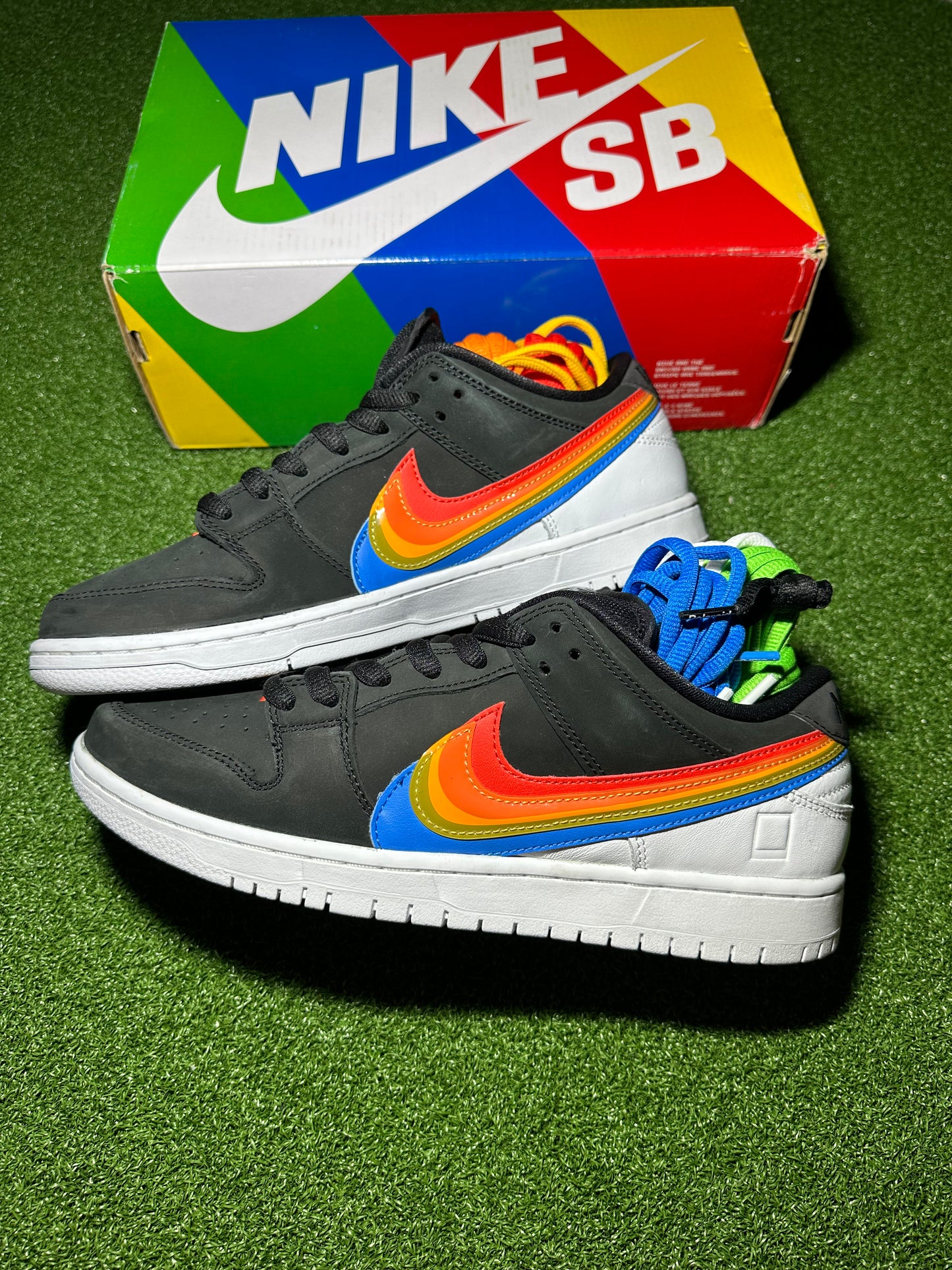 Nike SB Dunk Low Polaroid