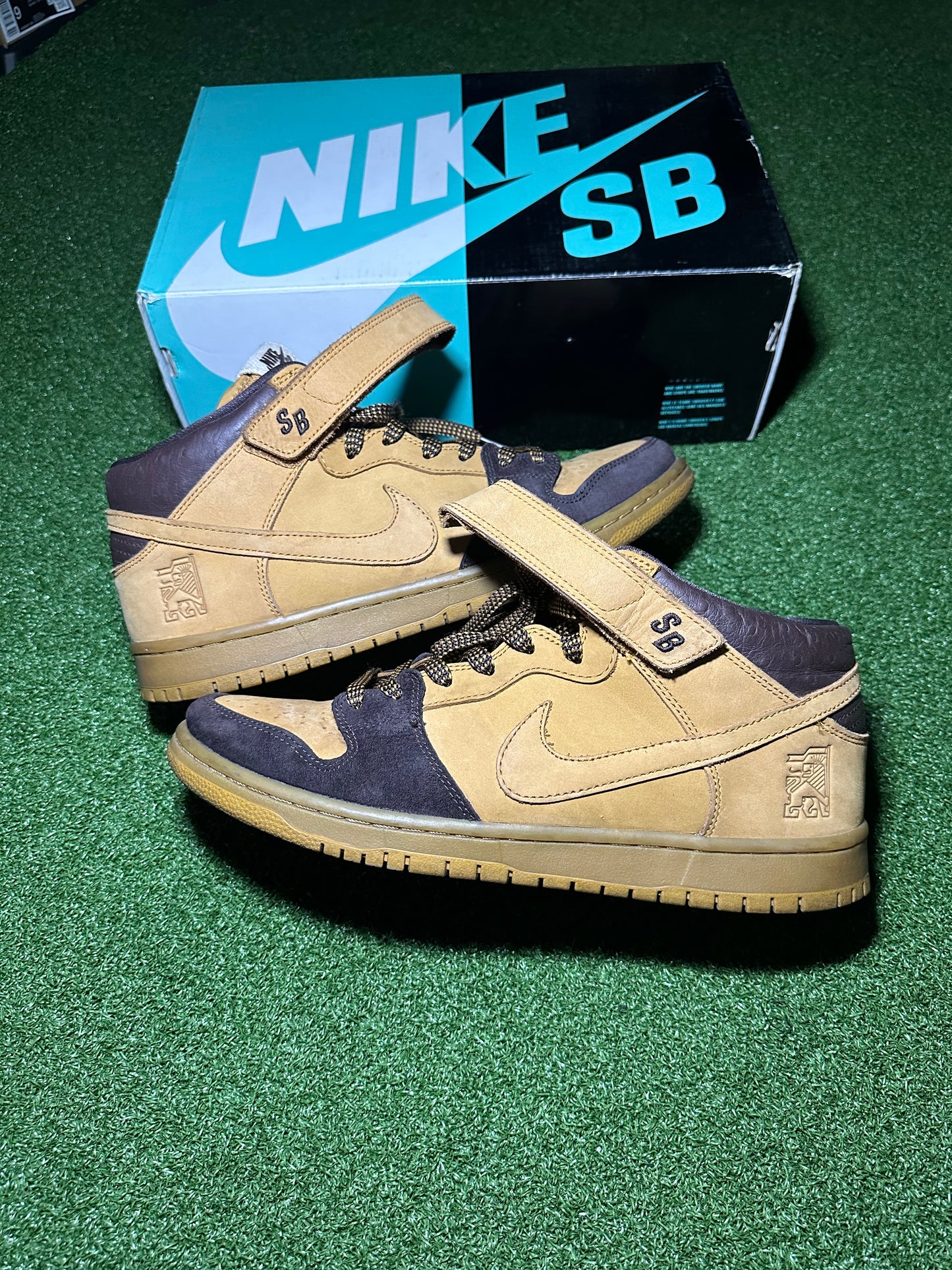 Nike SB Dunk Mid “Lewis Marnell” Preowned