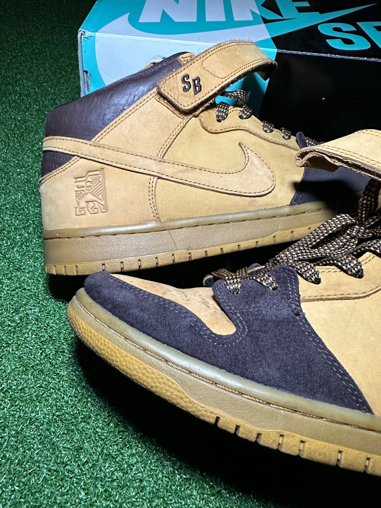 Nike SB Dunk Mid “Lewis Marnell” Preowned