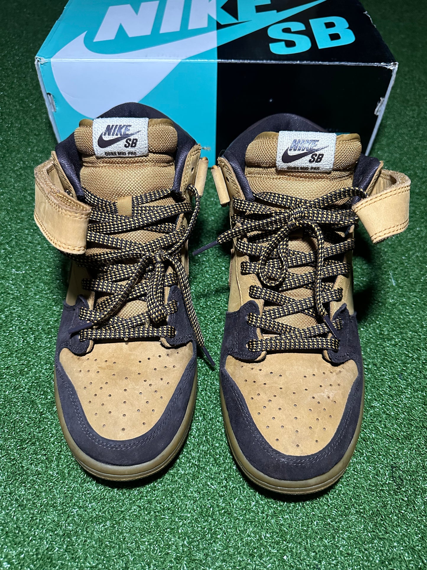 Nike SB Dunk Mid “Lewis Marnell” Preowned