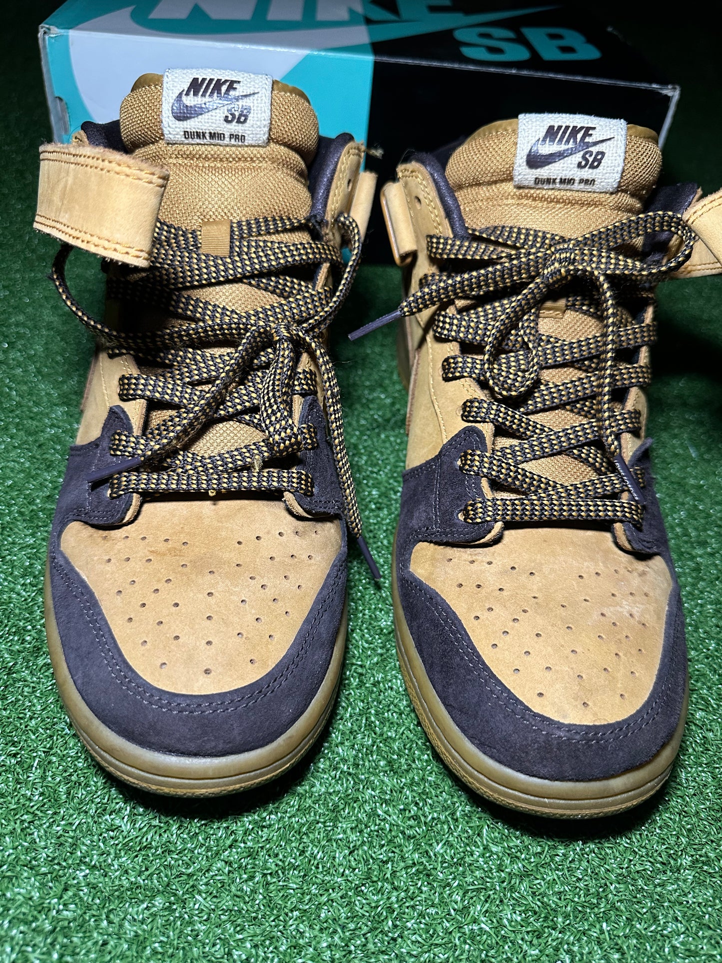 Nike SB Dunk Mid “Lewis Marnell” Preowned
