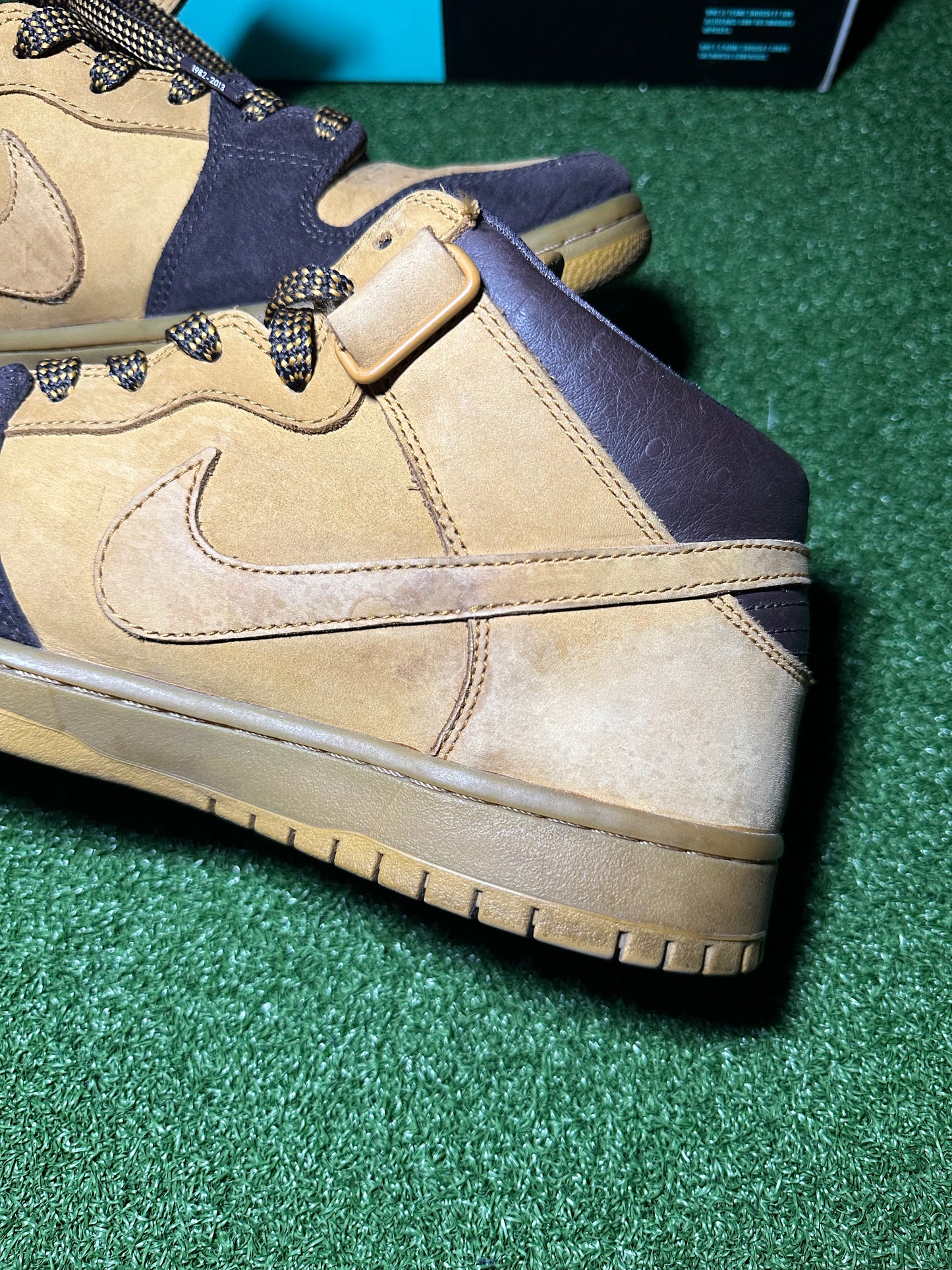 Nike SB Dunk Mid “Lewis Marnell” Preowned