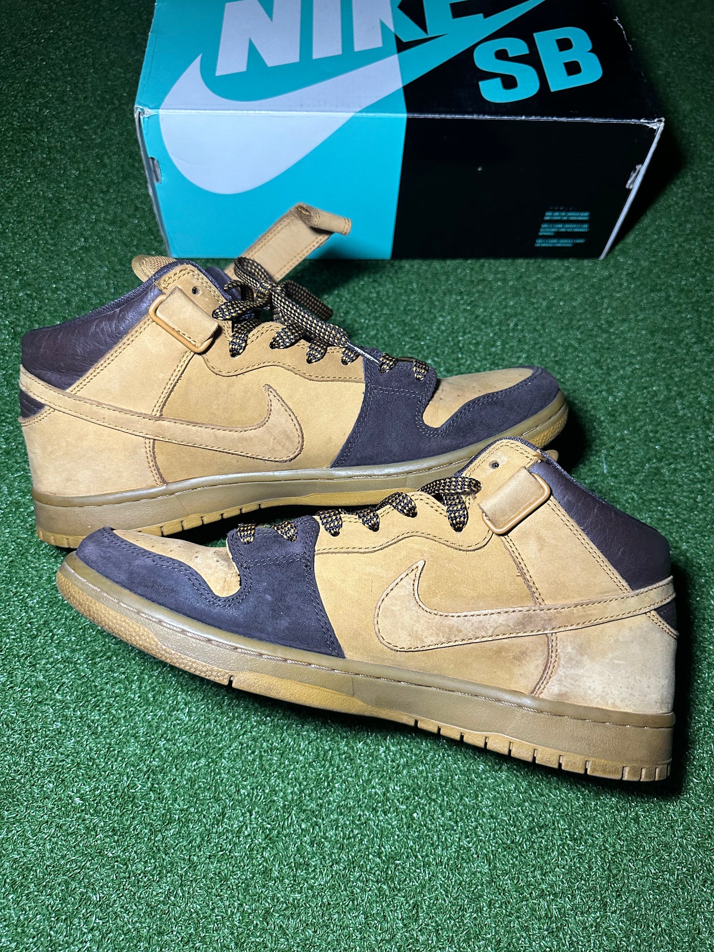 Nike SB Dunk Mid “Lewis Marnell” Preowned