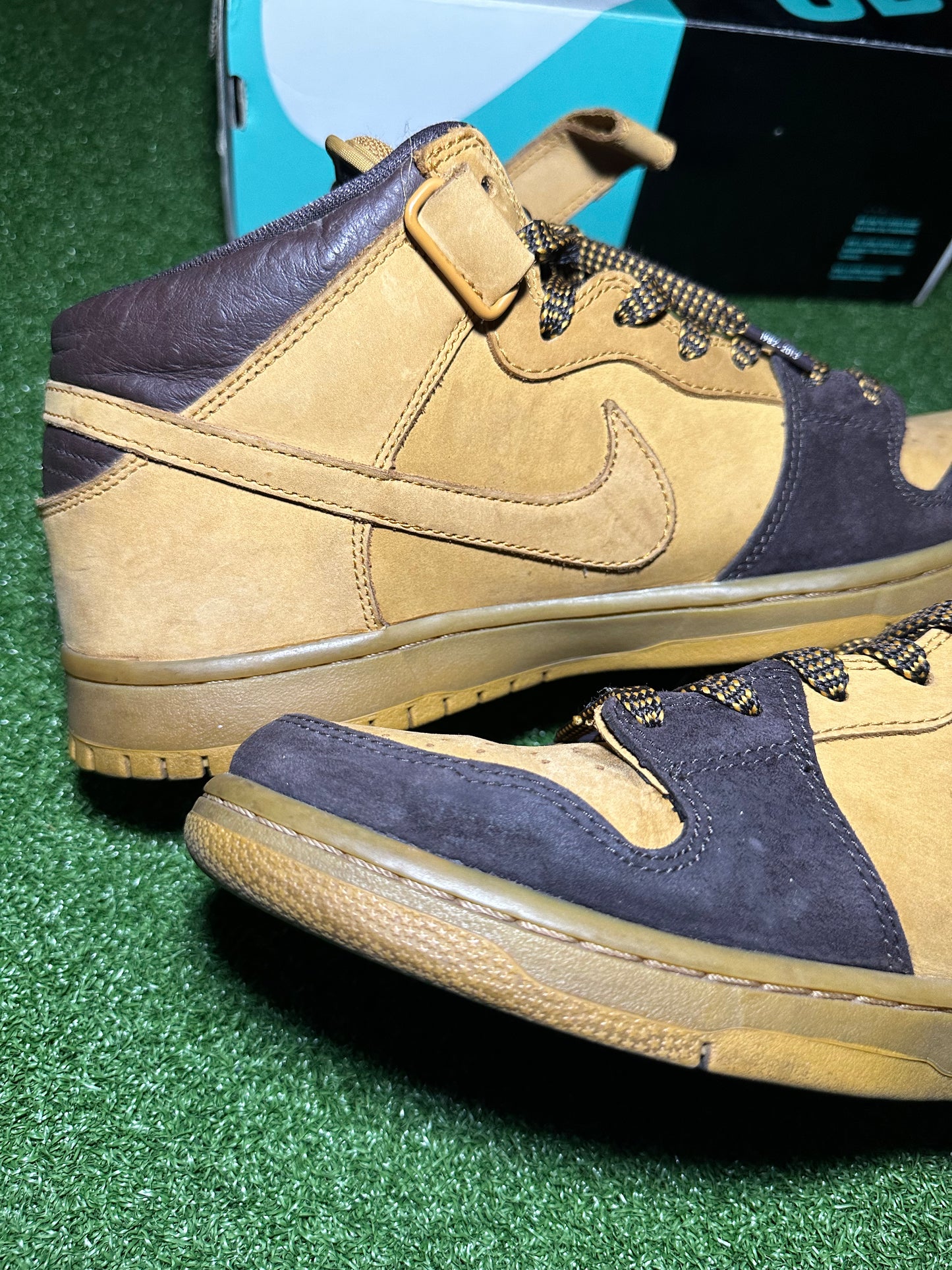 Nike SB Dunk Mid “Lewis Marnell” Preowned