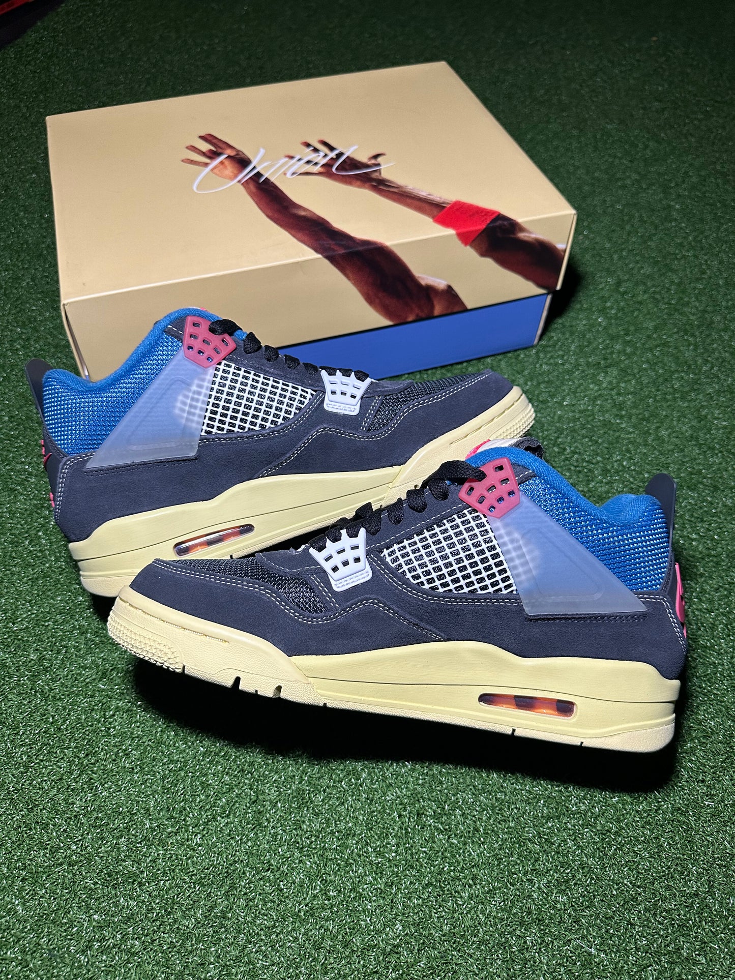 Jordan 4 Retro “Union Off Noir”