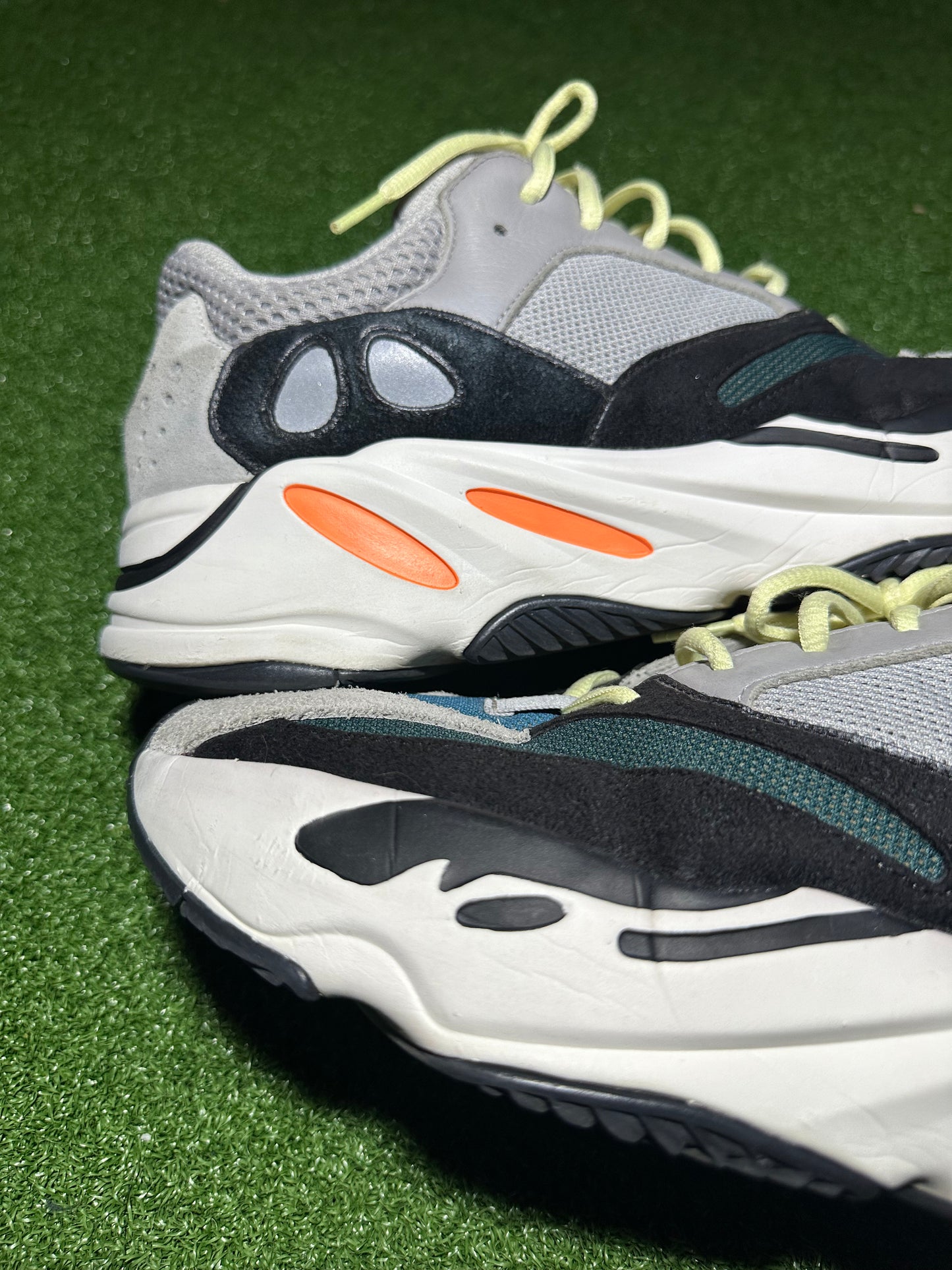 Yeezy 700 Foam Runner USED NO BOX