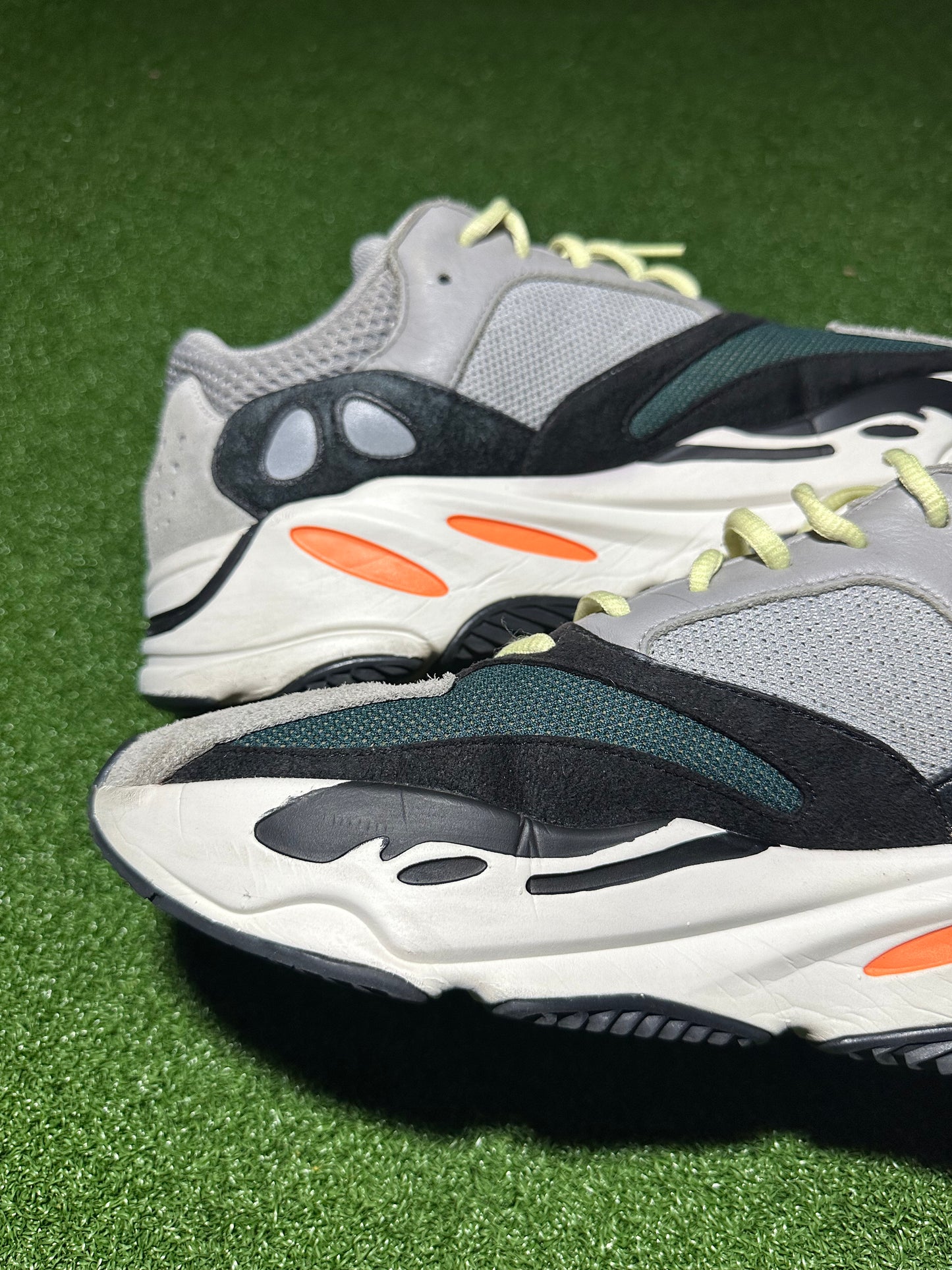 Yeezy 700 Foam Runner USED NO BOX
