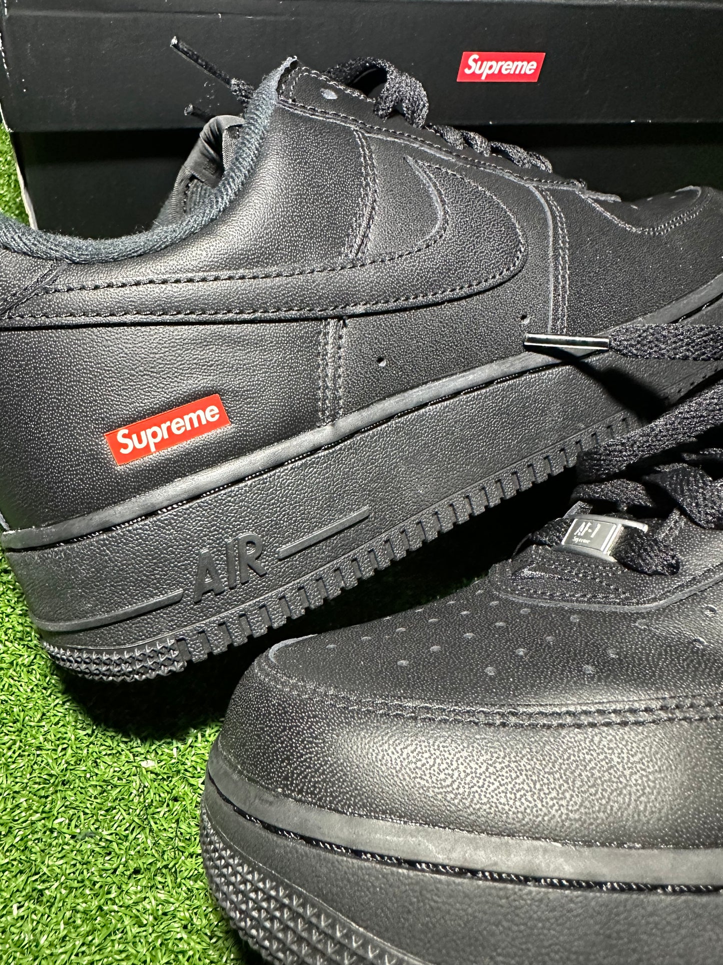 Nike Air Force 1 Low Supreme Black VNDS