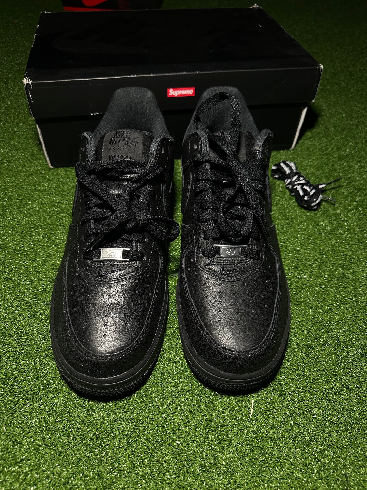 Nike Air Force 1 Low Supreme Black VNDS