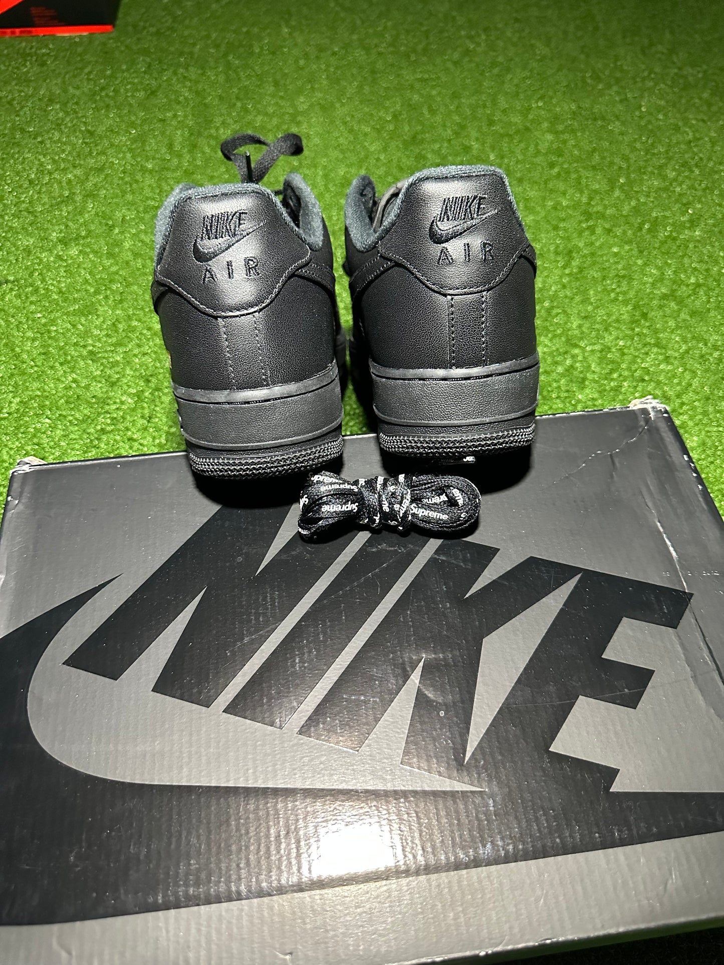 Nike Air Force 1 Low Supreme Black VNDS