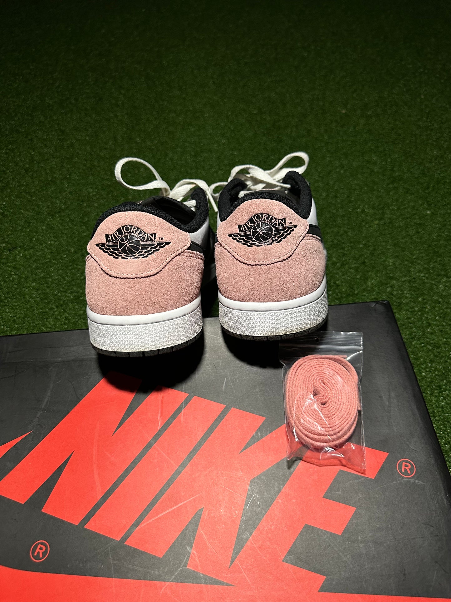 Jordan 1 Low Bleach Coral Pre owned