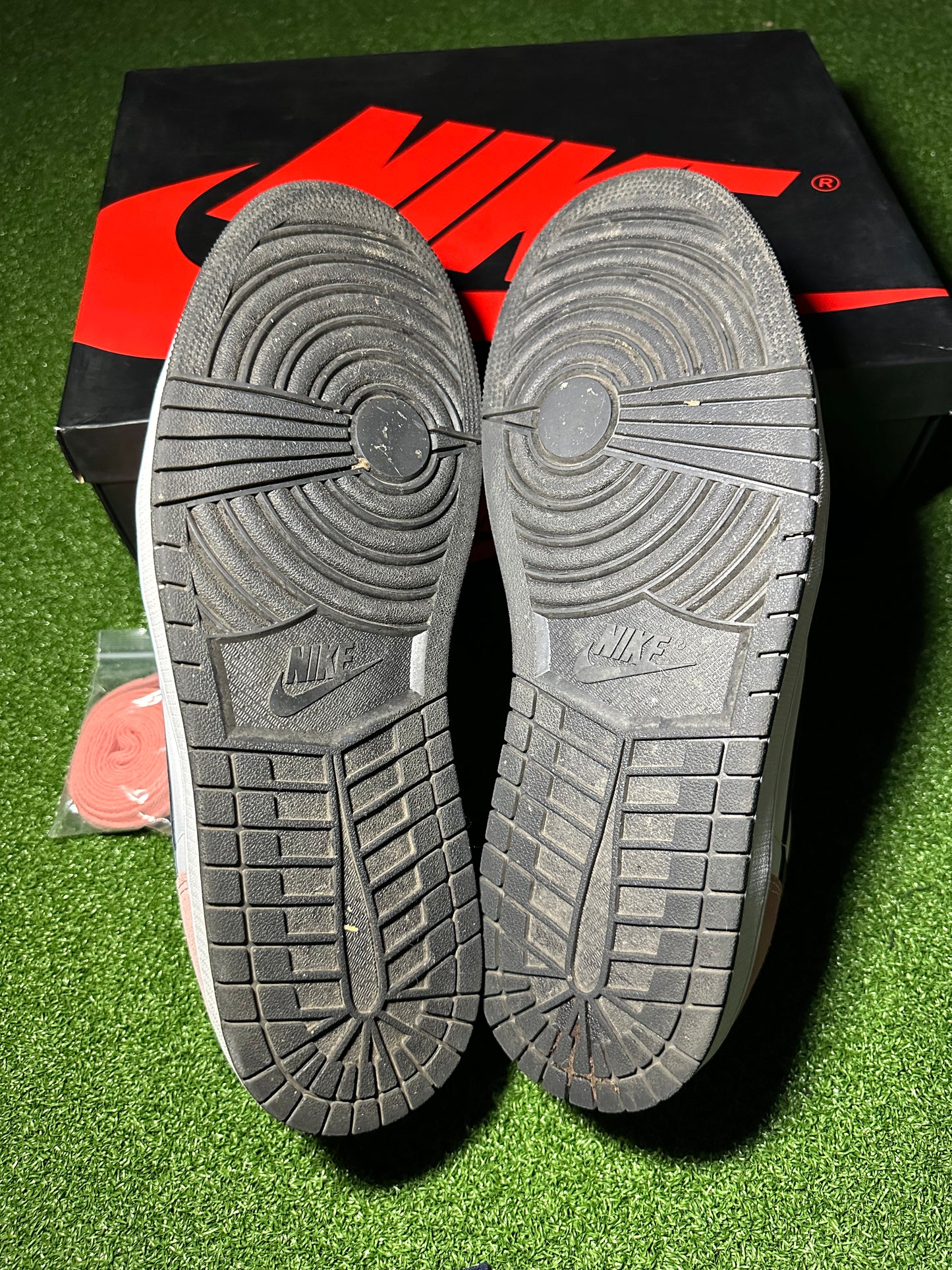 Jordan 1 Low Bleach Coral Pre owned