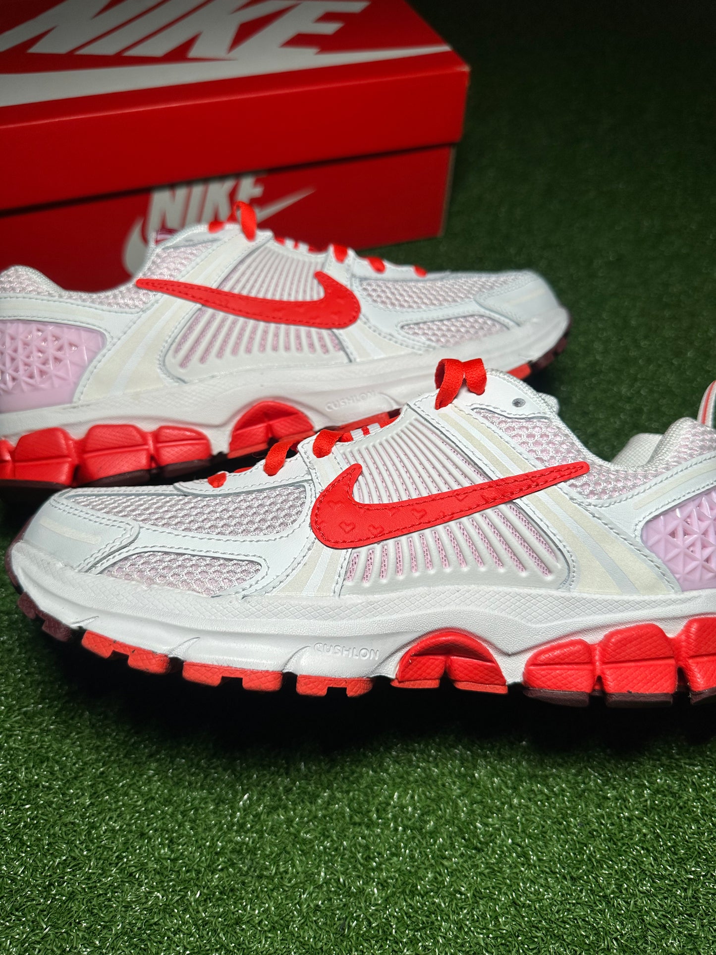 Nike Zoom Vomero 5 GS 'Valentine's Day' – Special Edition