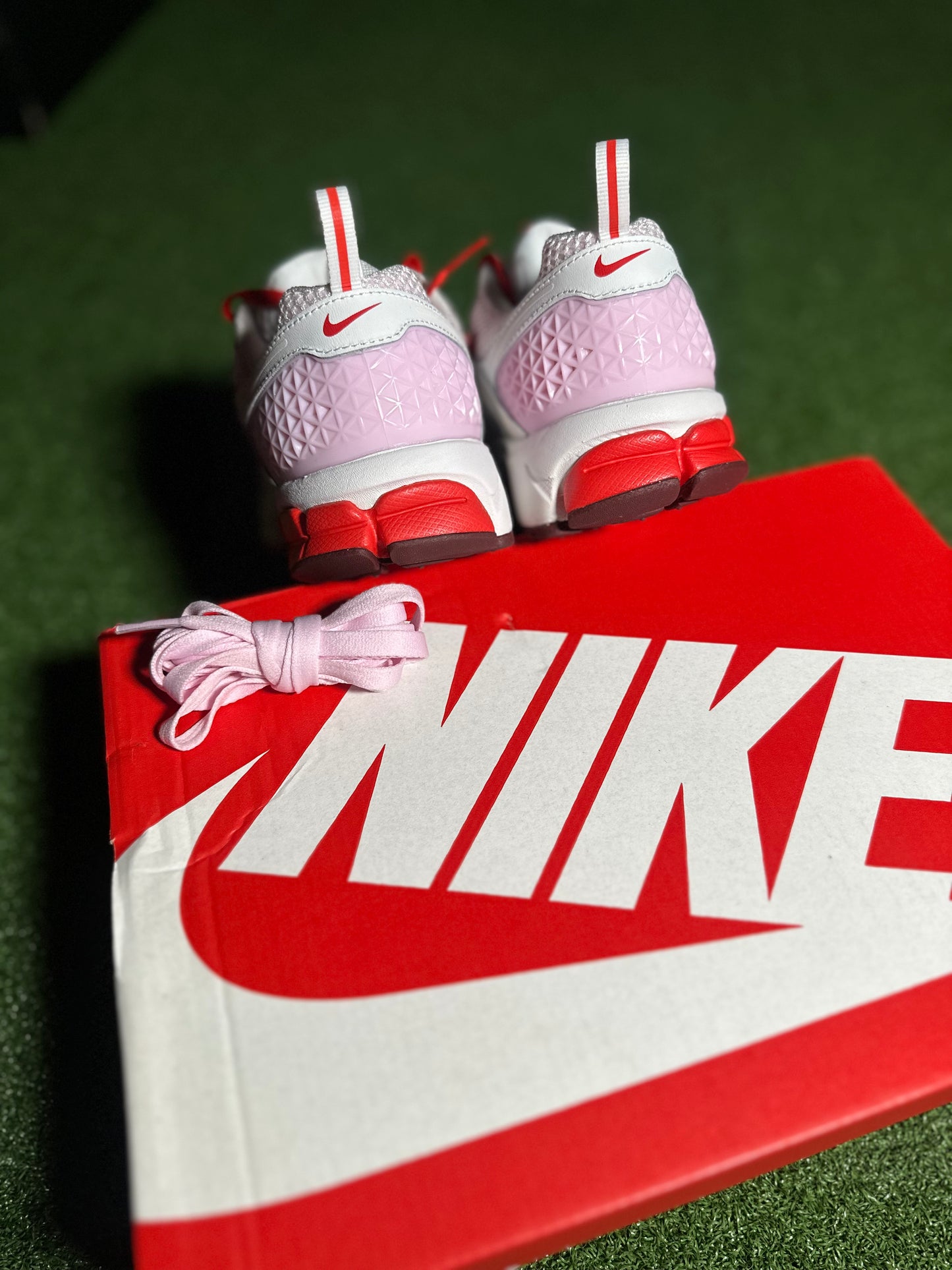 Nike Zoom Vomero 5 GS 'Valentine's Day' – Special Edition