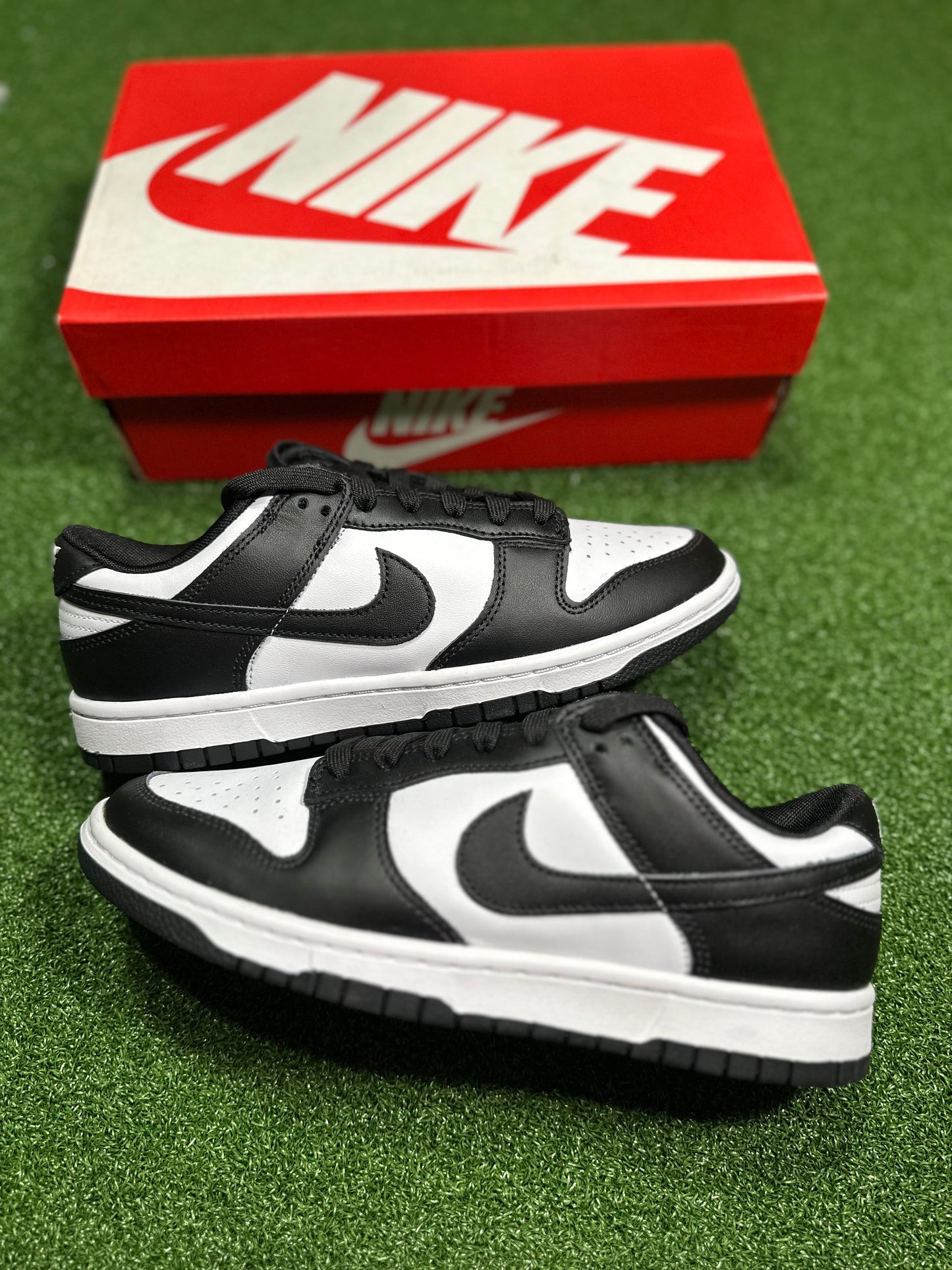 Nike Dunk Low Retro - White Black Panda