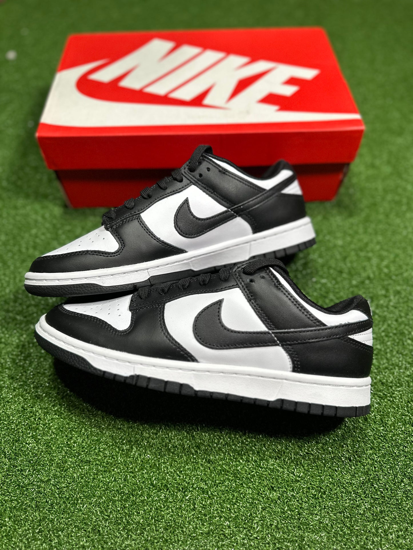 Nike Dunk Low Retro - White Black Panda