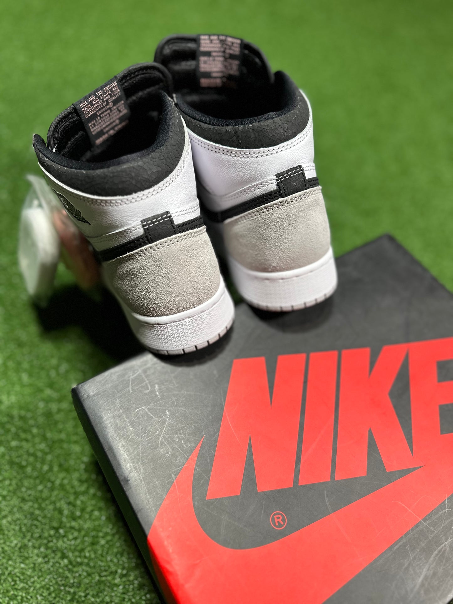 Jordan 1 Retro High OG Bleached Coral (Escuela primaria)
