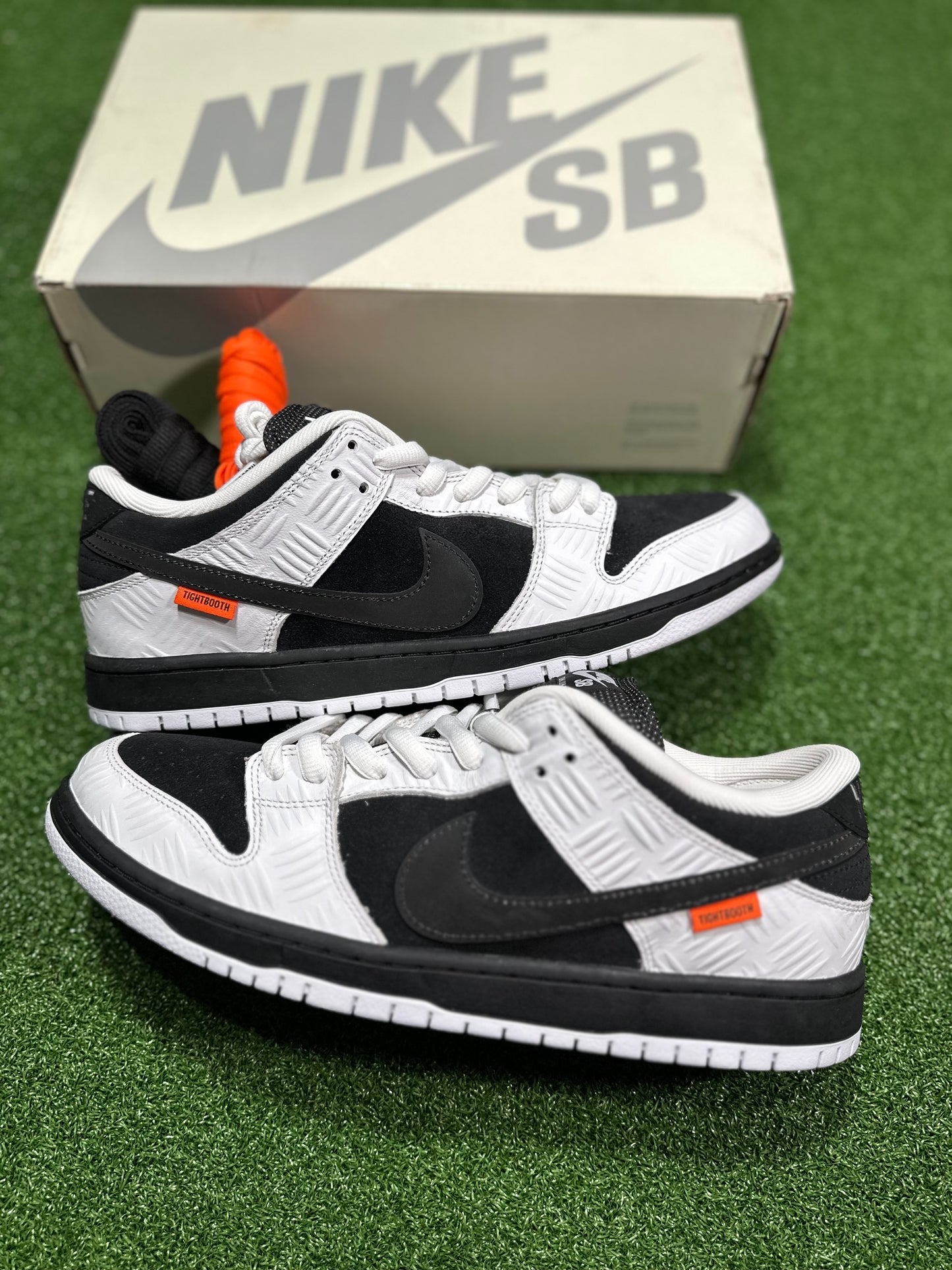 Nike SB Dunk Low - CABINA ESTRECHA