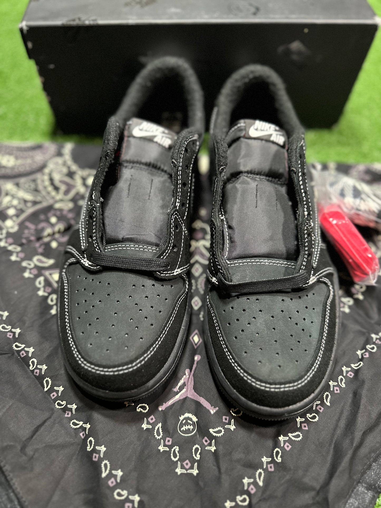 Jordan 1 Retro Low OG SP - Travis Scott Negro Fantasma