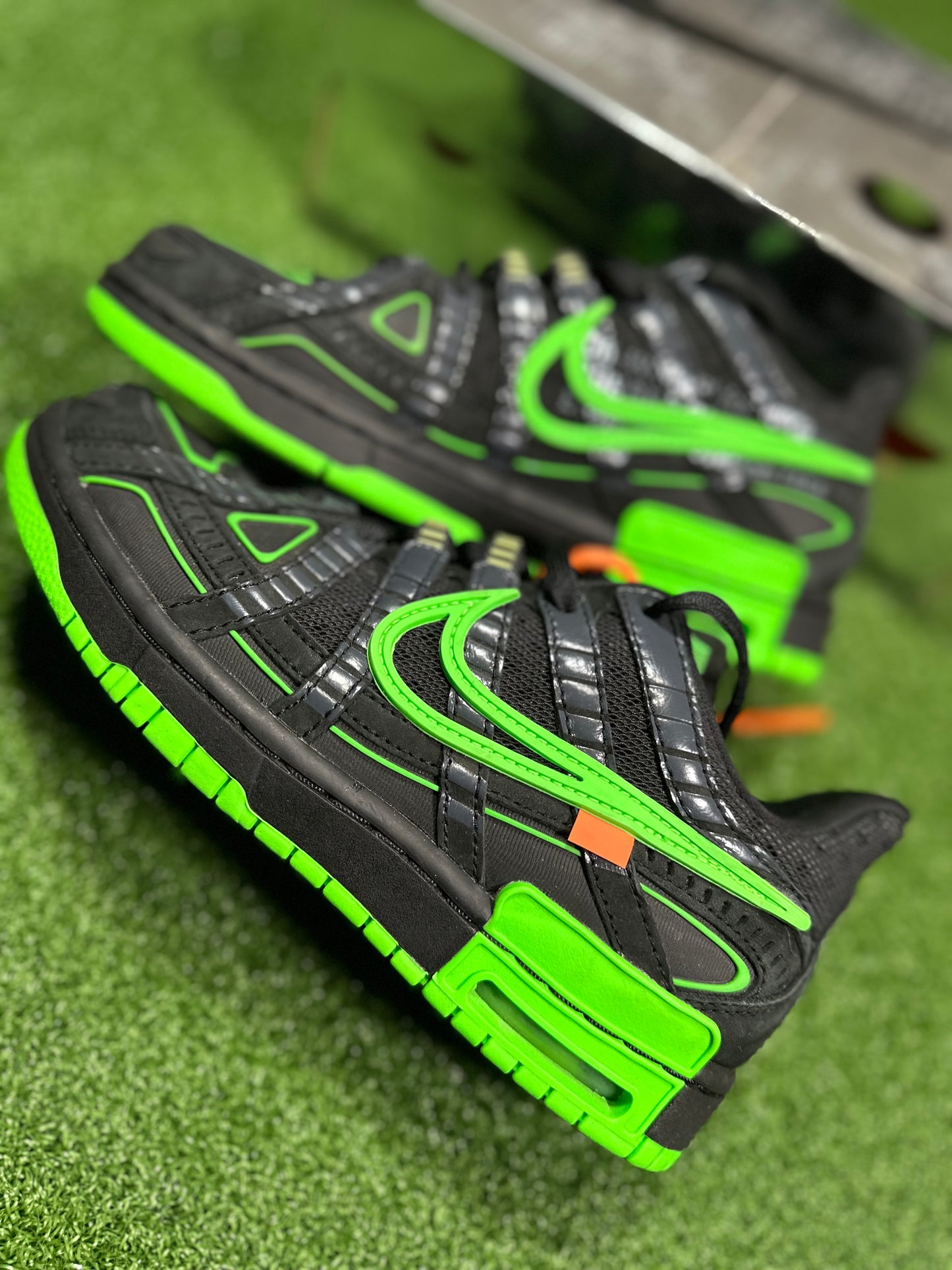 Nike Air Rubber Dunk - Off White Green Strike USED