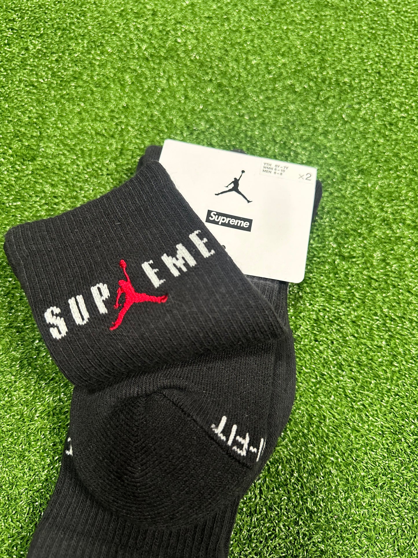 Calcetines deportivos Supreme Jordan (paquete de 2) - Negro y blanco