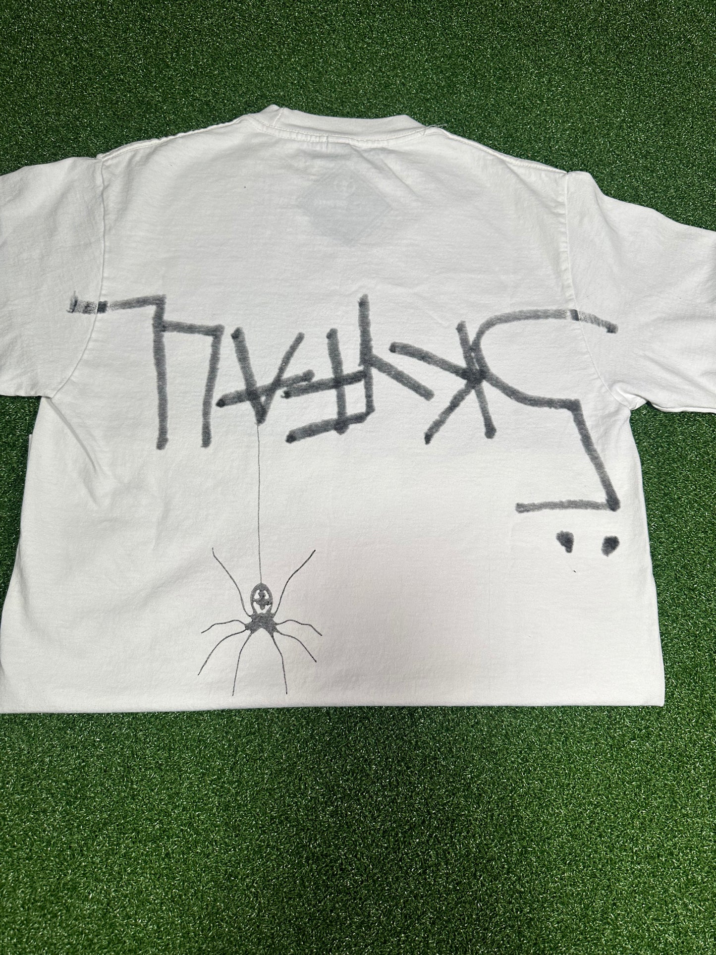 Camiseta Days Before Rodeo II de Travis Scott Cactus Jack x Sp5der, color blanco