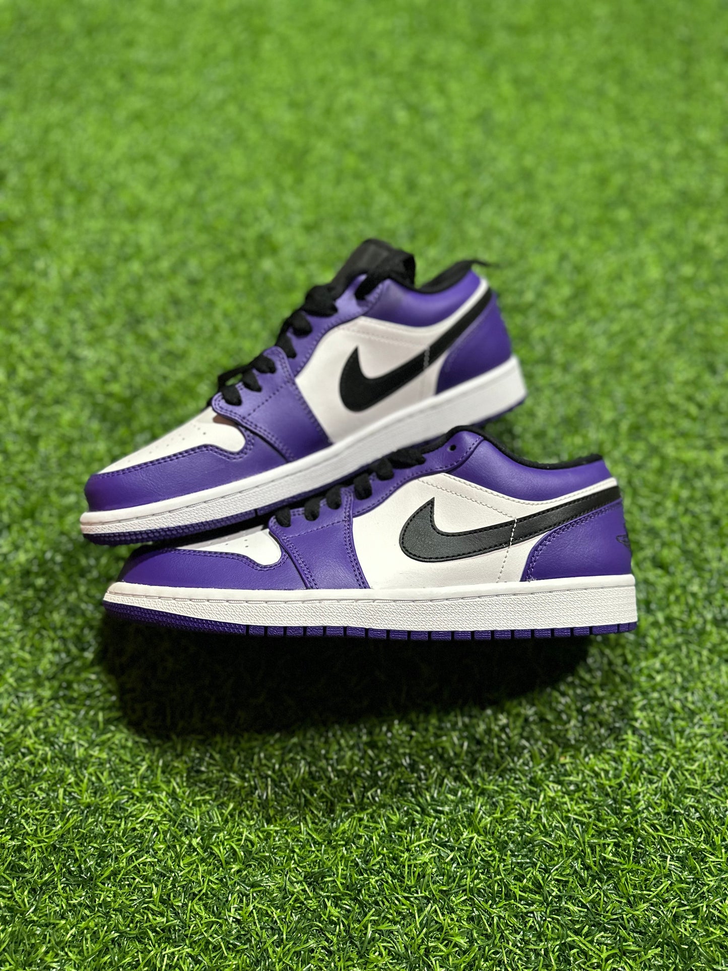 Jordan 1 Low - Púrpura cancha