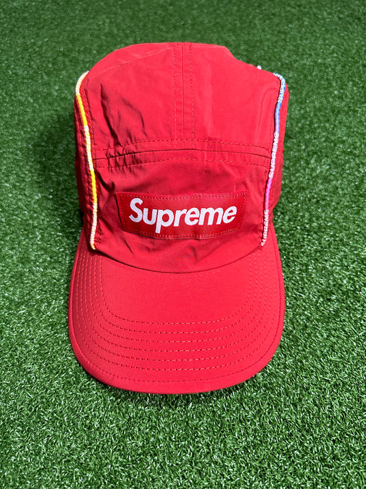 Gorra de campamento Supreme Gradient Piping roja
