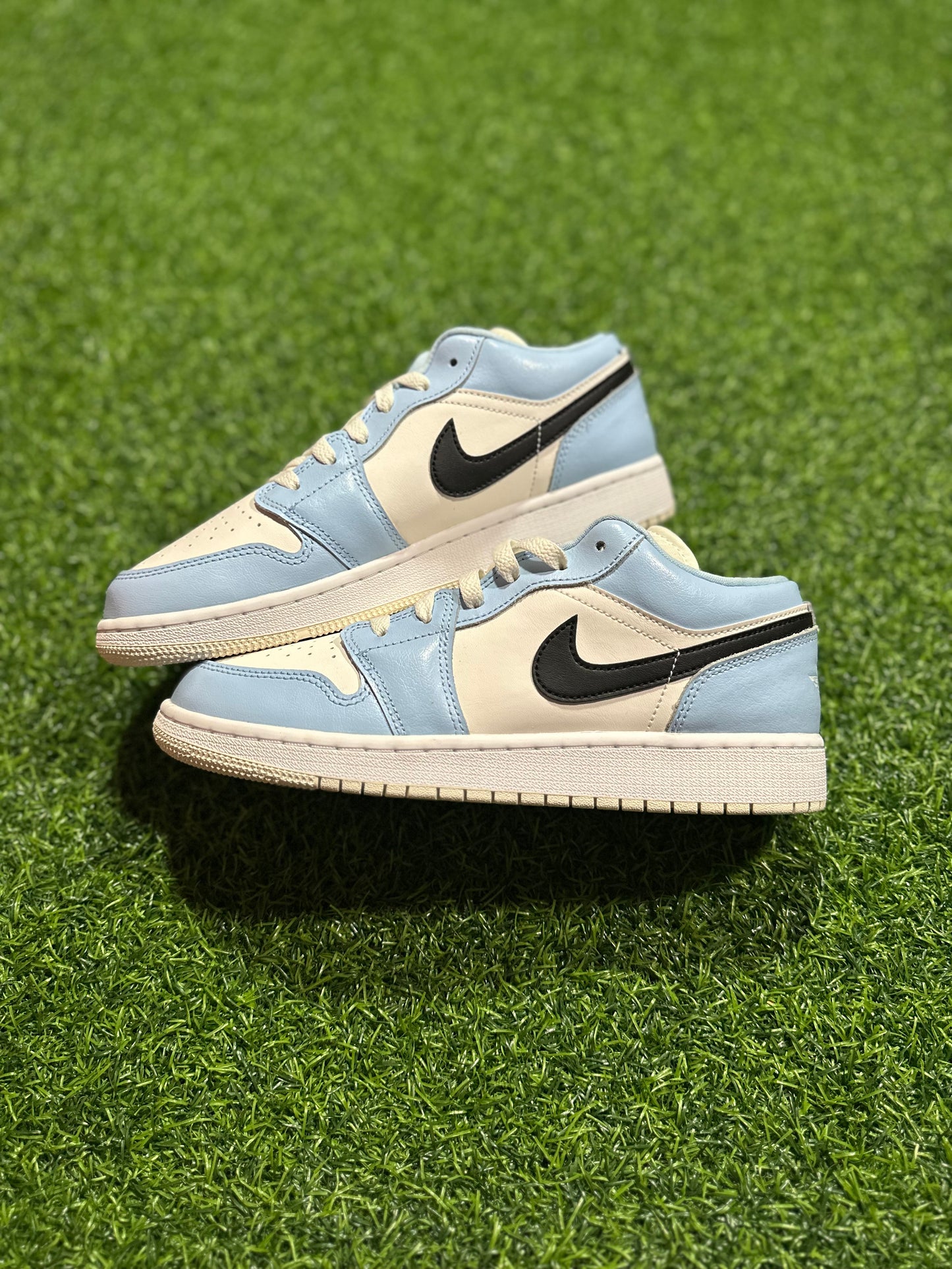 Jordan 1 Low Ice Blue Black (Escuela primaria)
