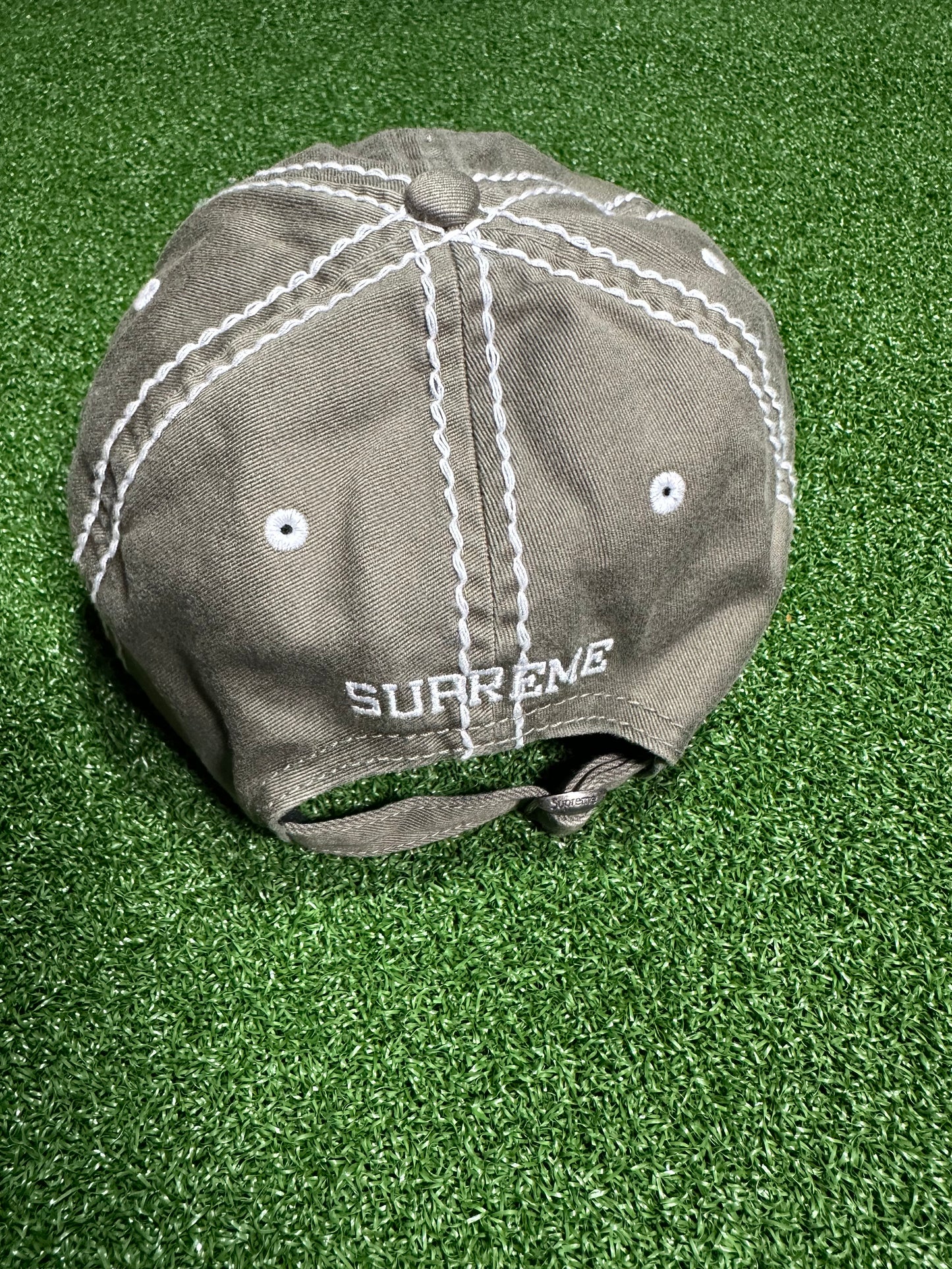 Supreme Big Stitch - 6 paneles, color oliva