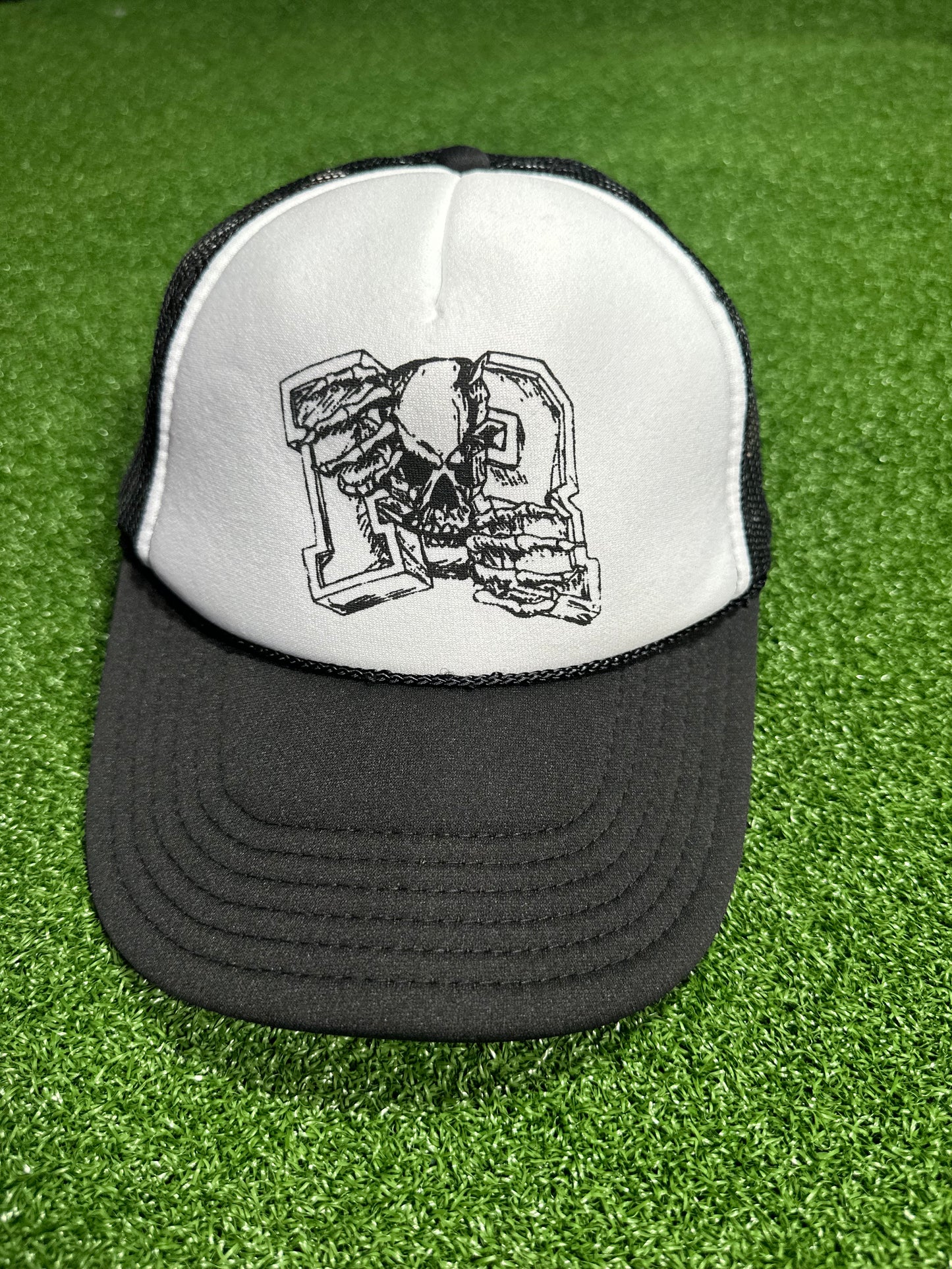 Gorra de camionero Revenge negra