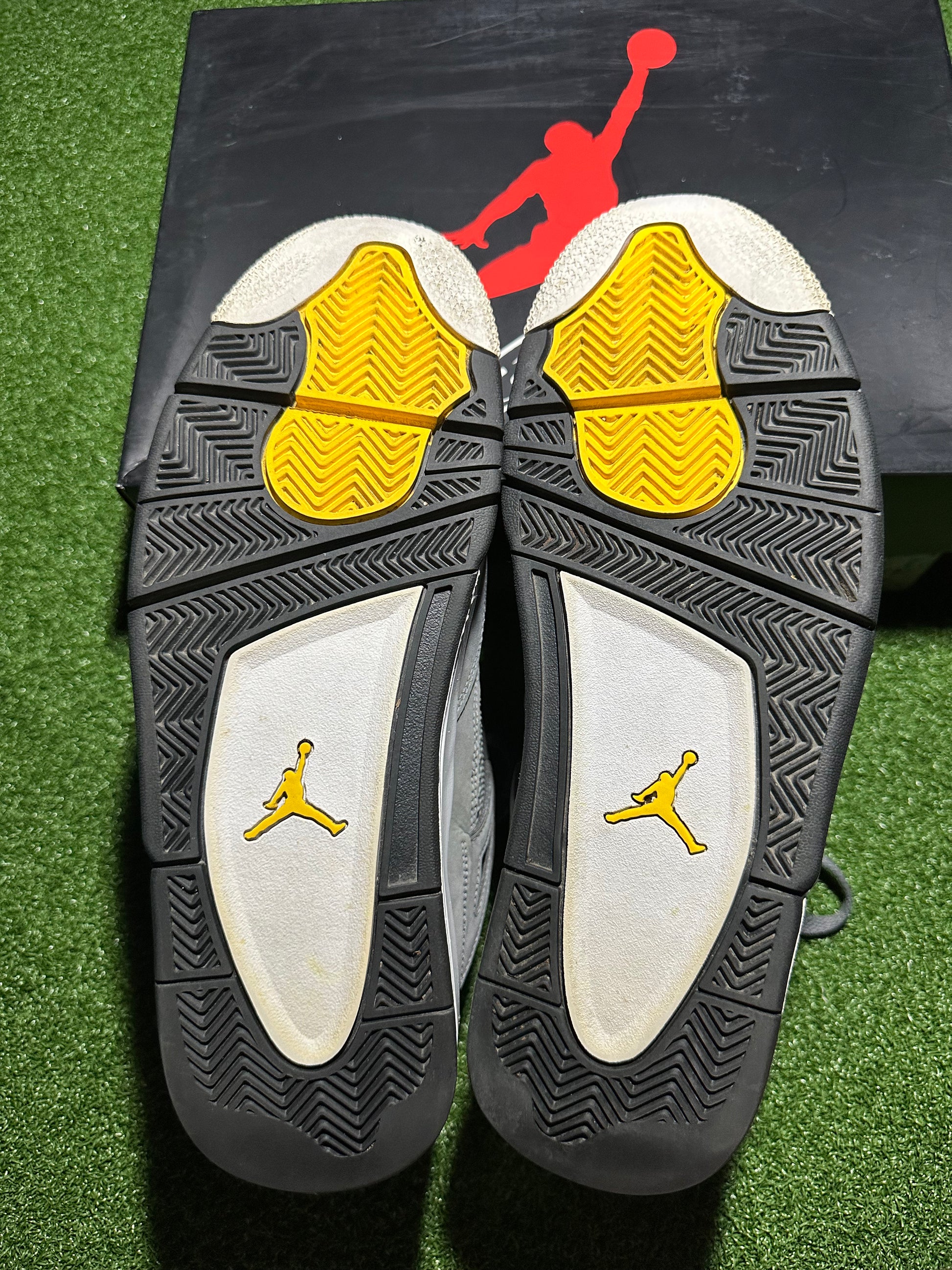 Jordan 4 Cool Grey 2019 Preowned Bottoms