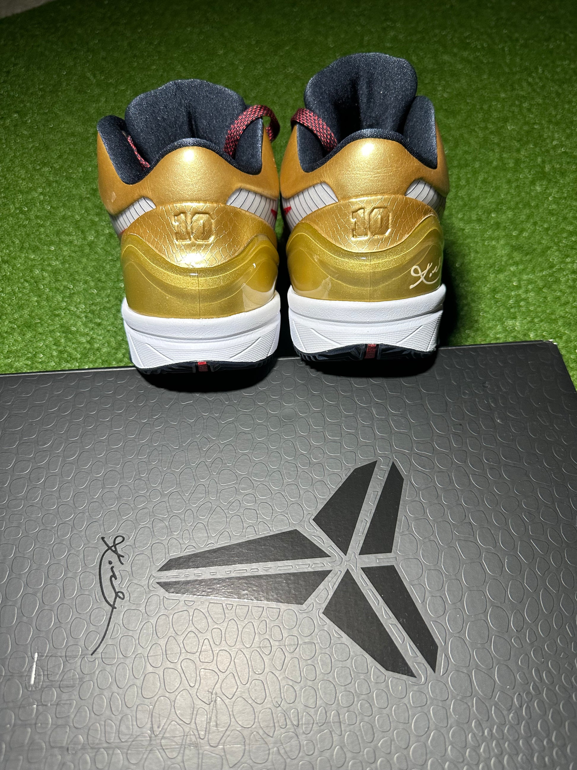 Nike Kobe 4 Protro Gold Medal 2024 Heel Detail