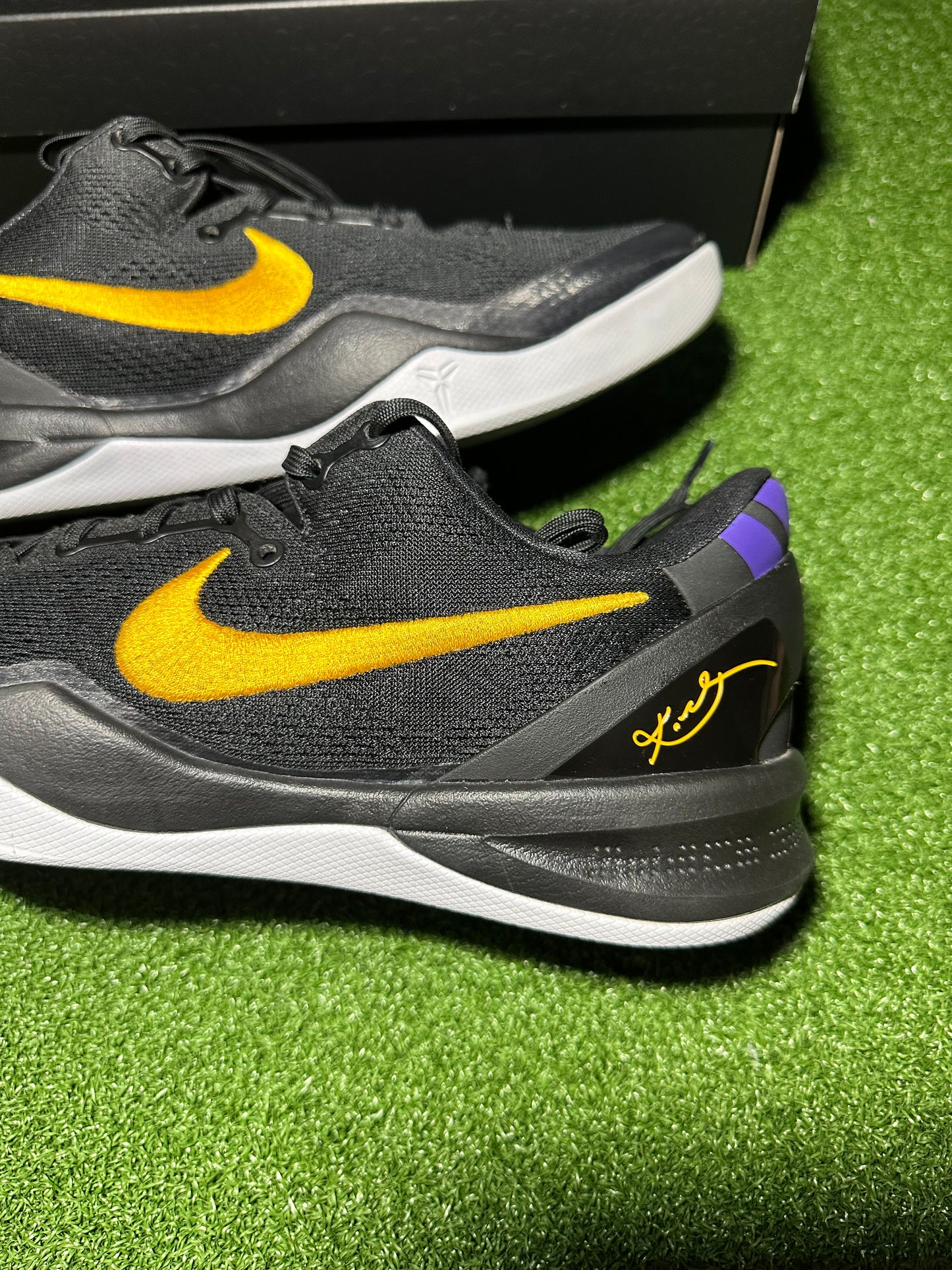 Nike Kobe 8 Protro Lakers Away Side View Kobe Sign