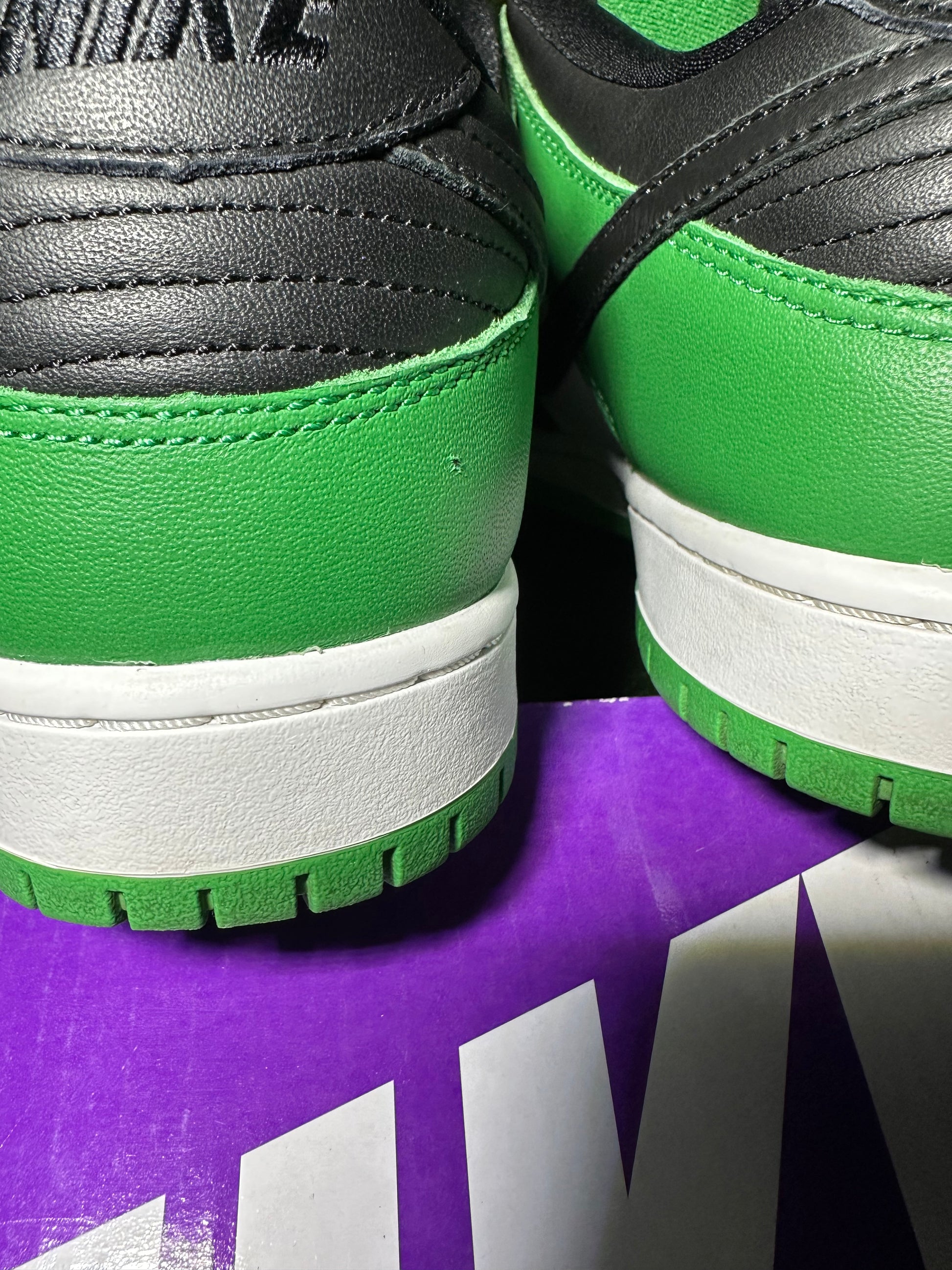 Nike SB Dunk Low Classic Green VNDS Condition Worn 1-2x