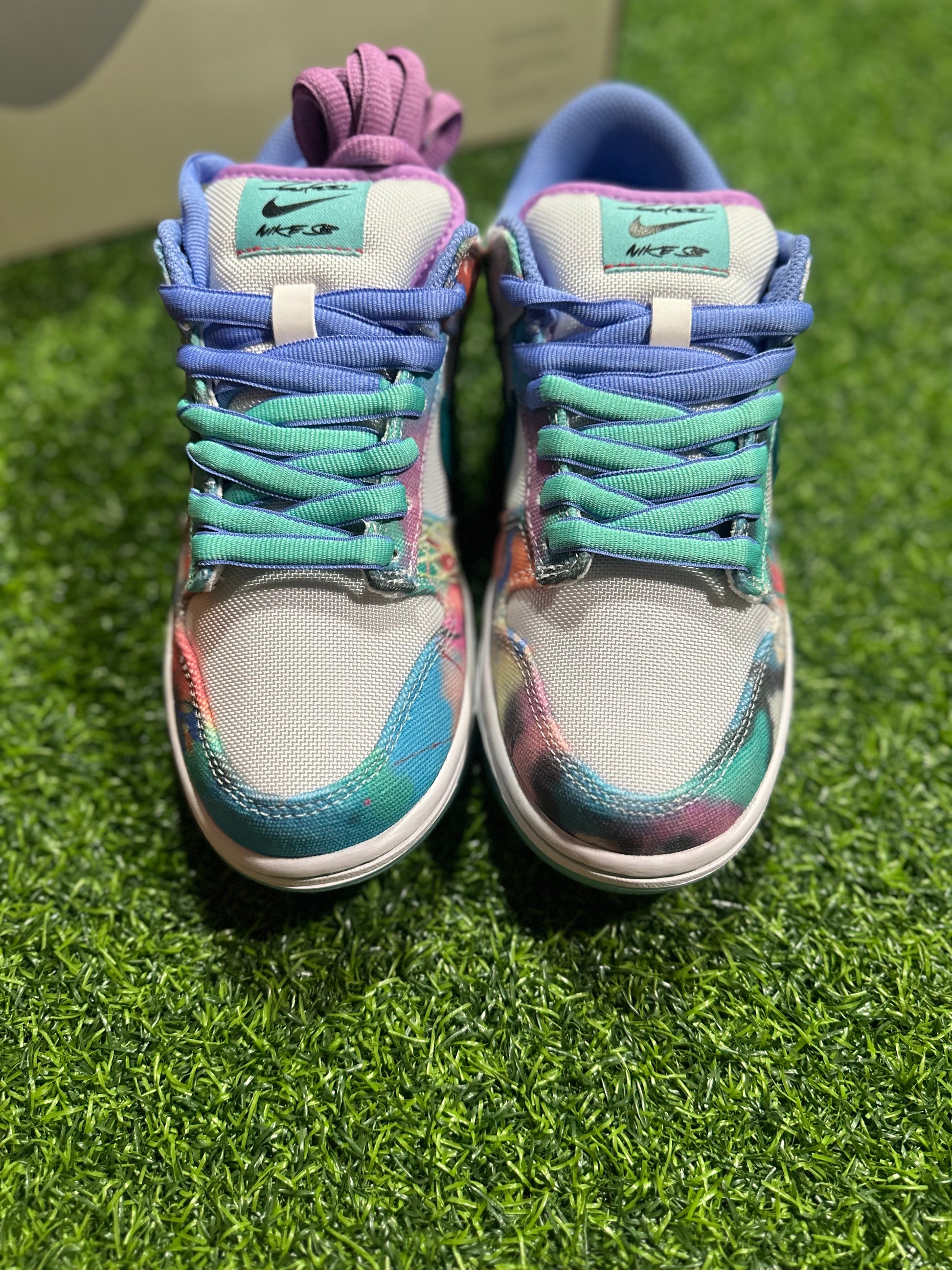 Nike SB Dunk Low Futura Bleached Aqua Close Up Materials